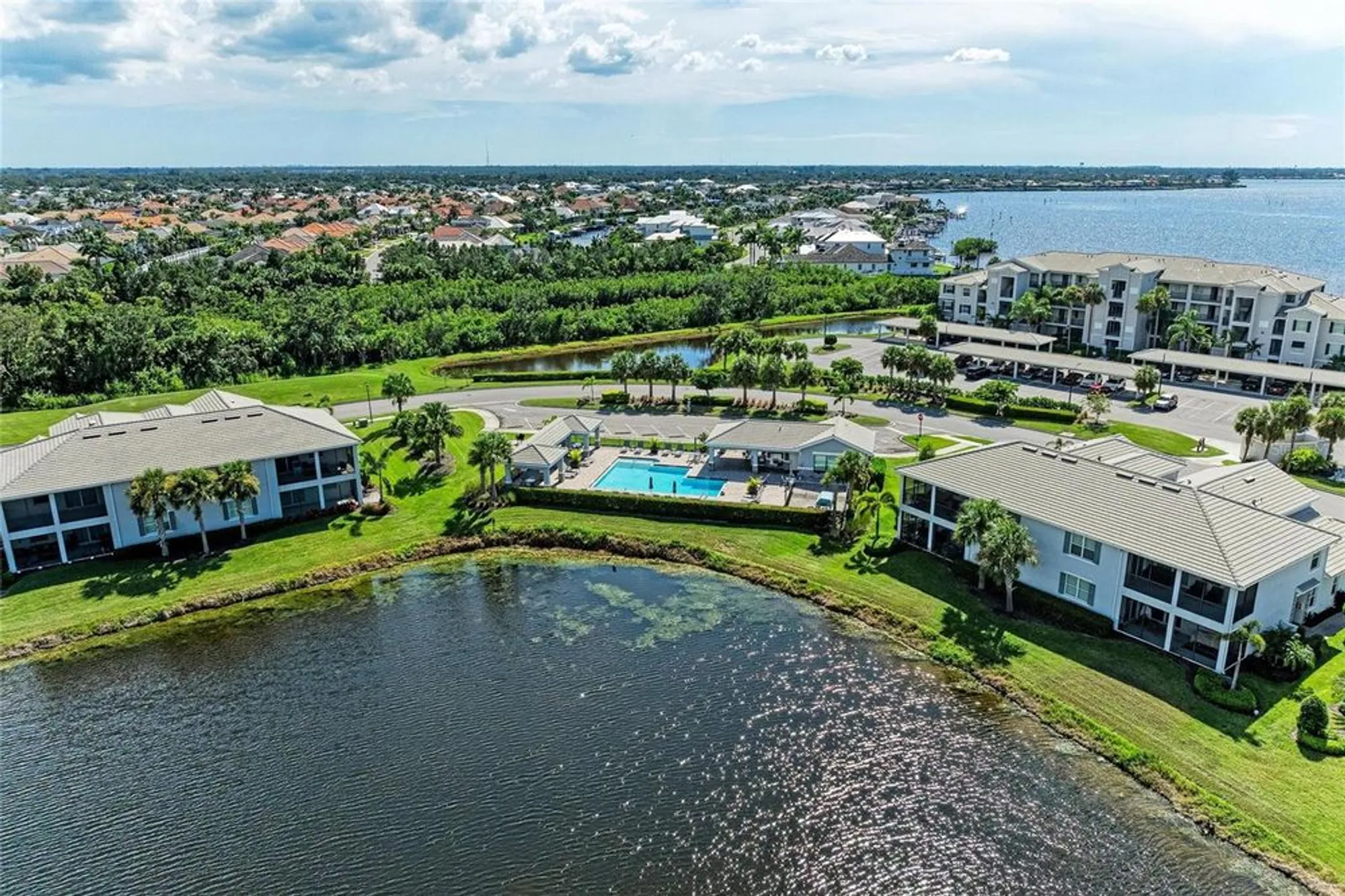 Property Slideshow image 37 of 57 | 1010 tidewater shores loop 304, Bradenton, FL, 34208