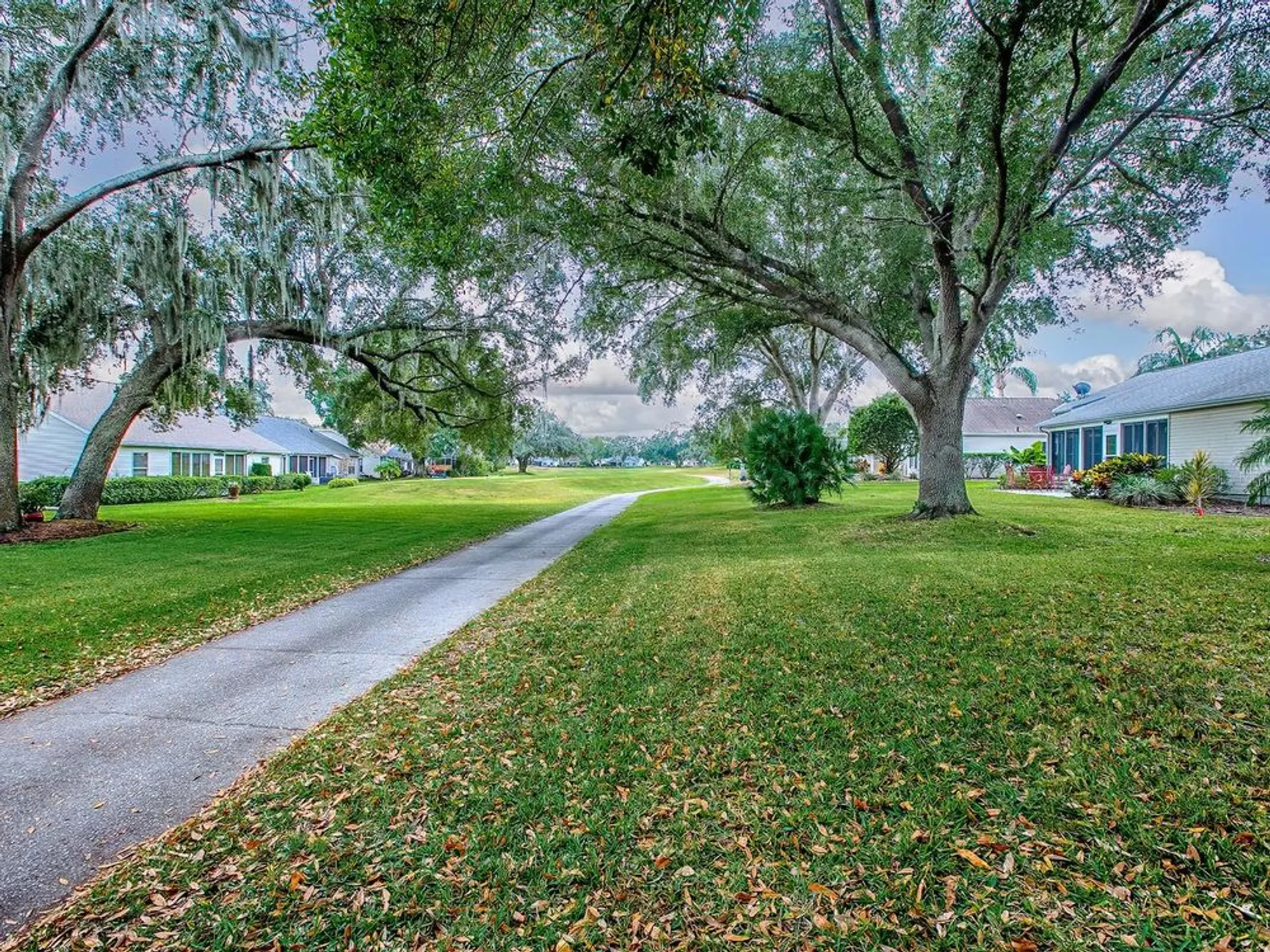 Property Slideshow image 50 of 67 | 25348 crestwater dr, Leesburg, FL, 34748