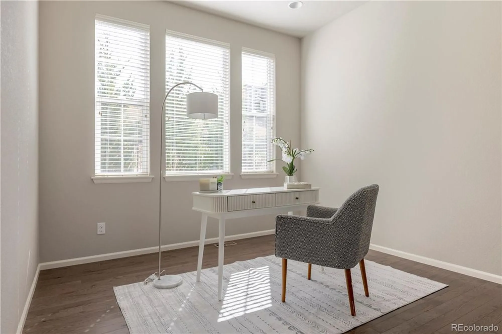 Property Slideshow image 20 of 40 | 2490 lassen ln, Castle Rock, CO, 80109