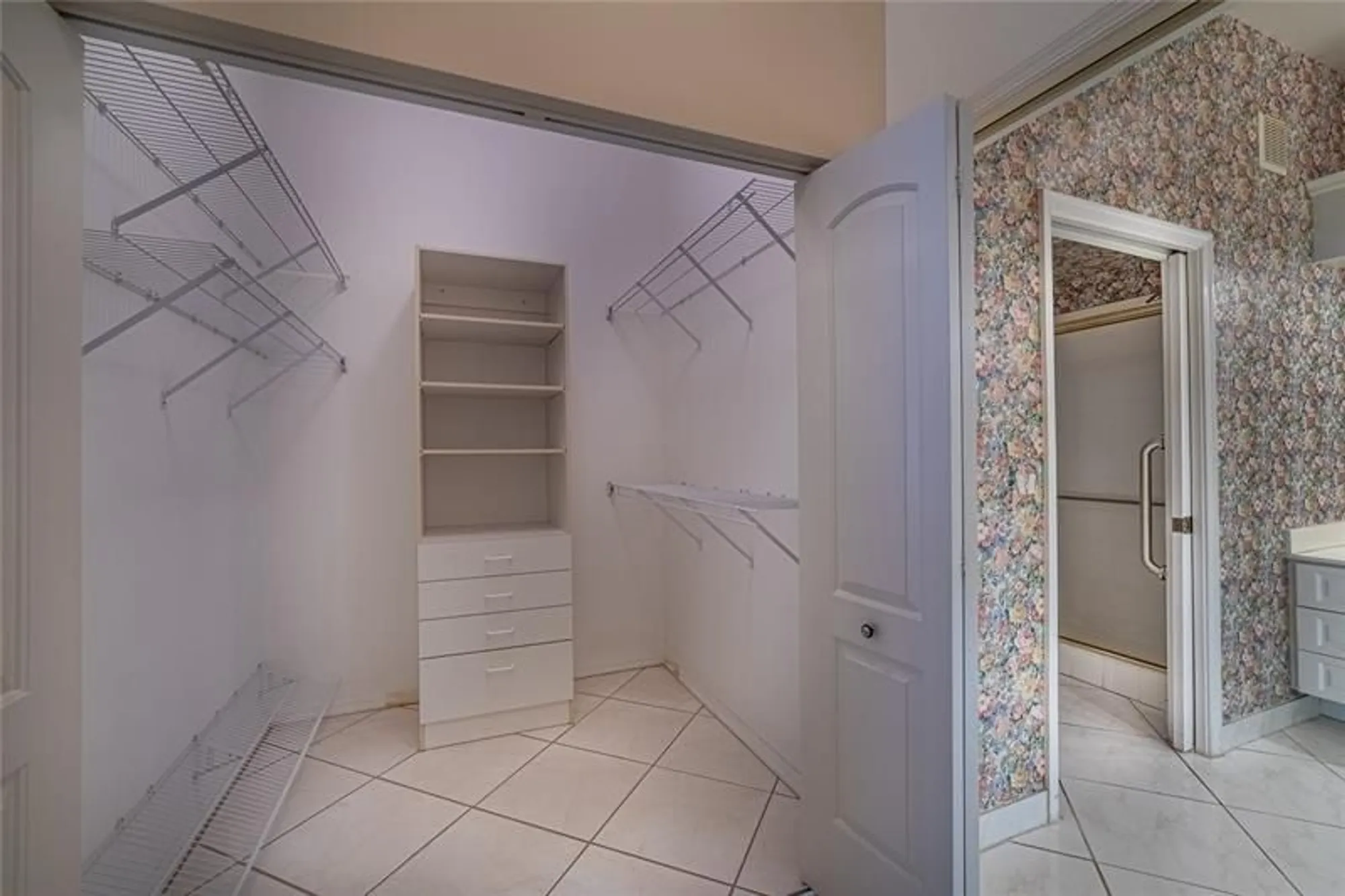 Property Slideshow image 15 of 39 | 10152 lombardy dr # 10152, Tamarac, FL, 33321