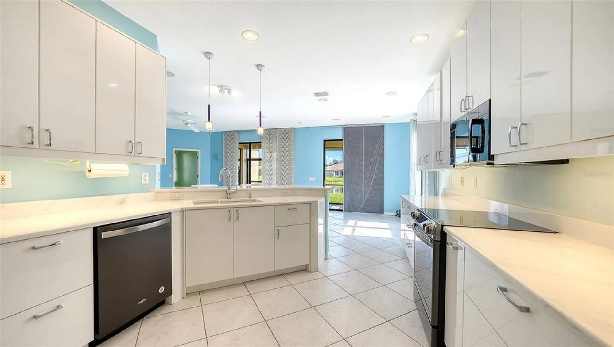 Property Slideshow image 22 of 74 | 4160 mackay falls ter, Sarasota, FL, 34243