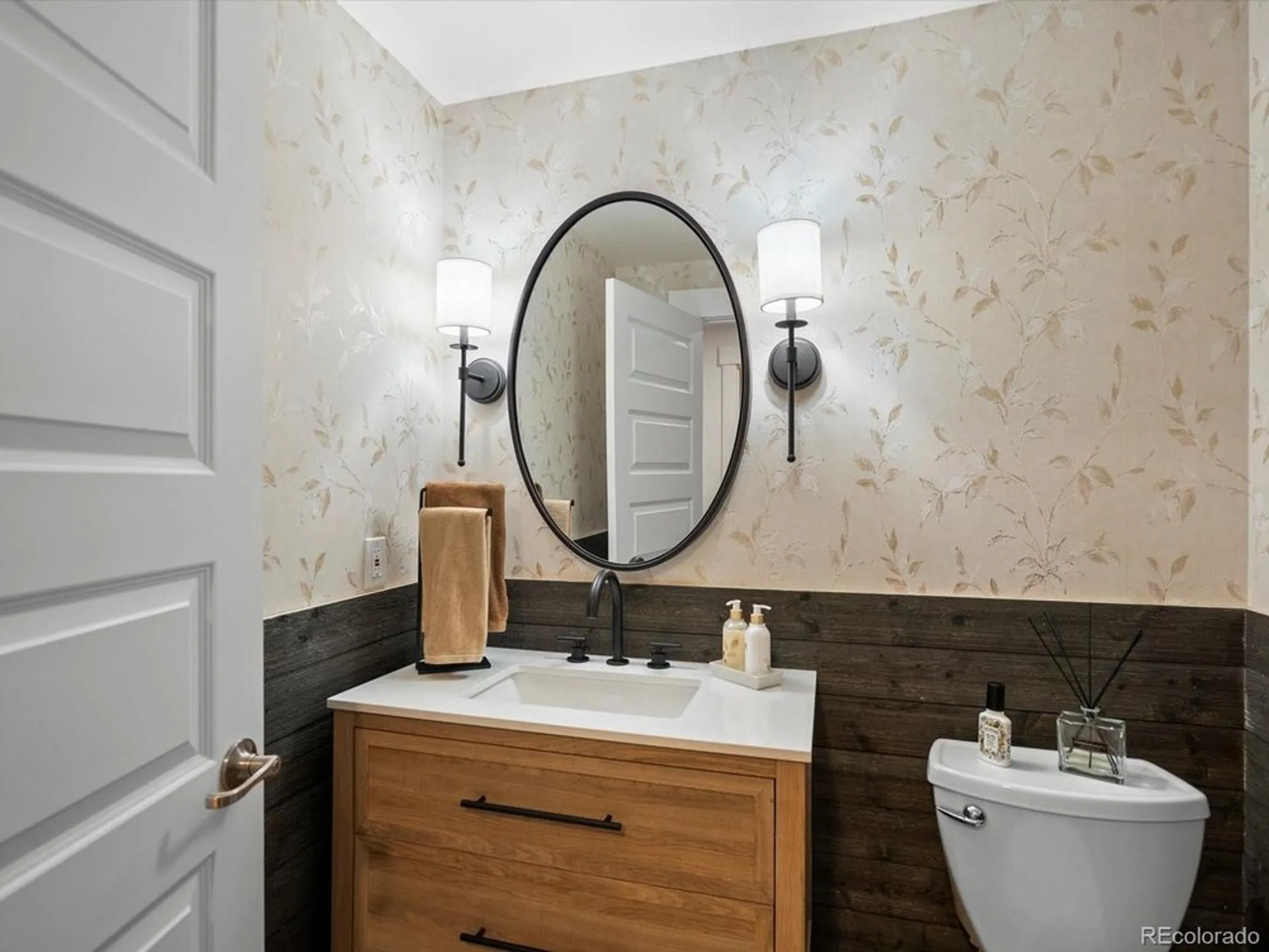 Property Slideshow image 31 of 38 | 9035 s shawnee ct, Aurora, CO, 80016