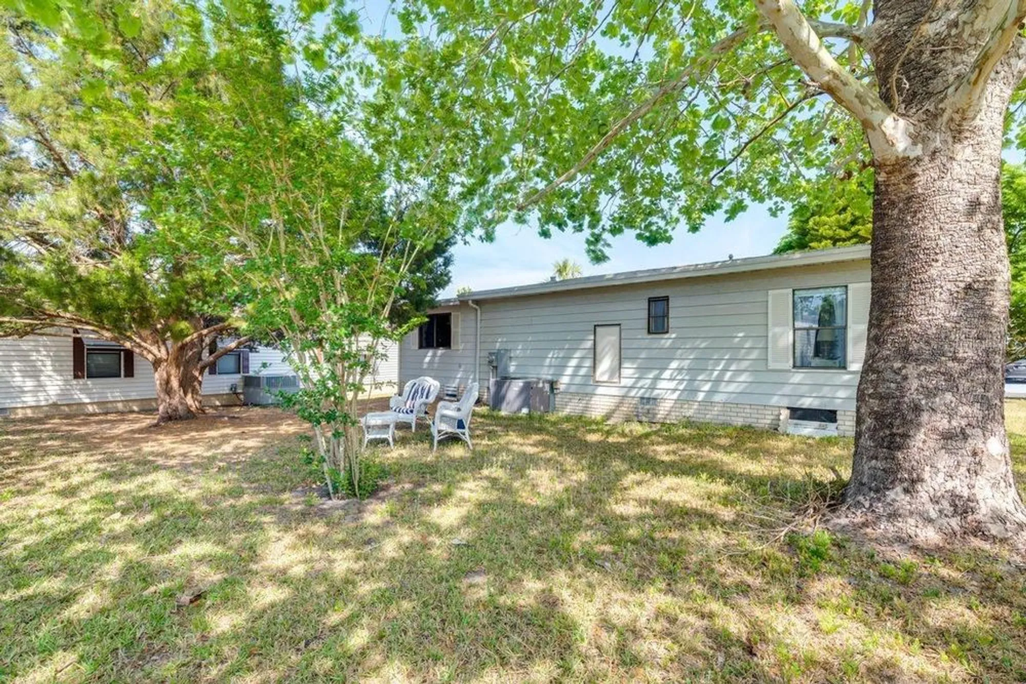 Property Slideshow image 5 of 28 | 1224 dustin dr, Lady Lake, FL, 32159