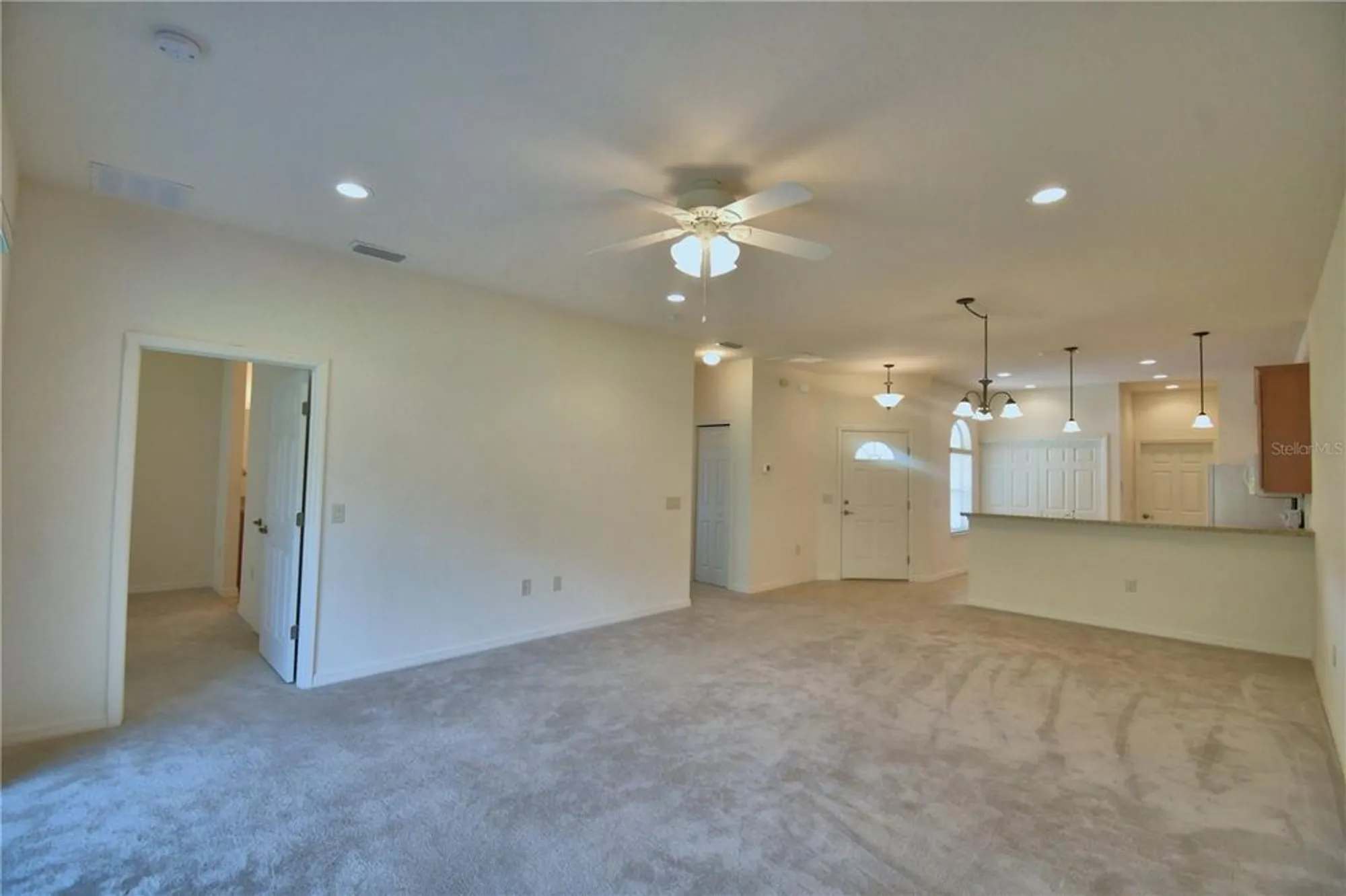 Property Slideshow image 10 of 68 | 1613 linz ct, Winter Haven, FL, 33884