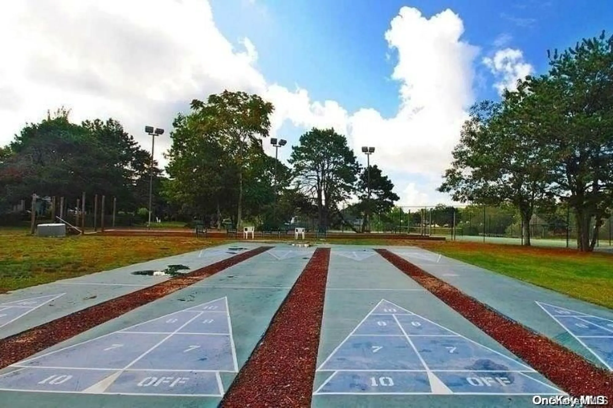 Property Slideshow image 31 of 35 | 45 dogwood ln, Manorville, NY, 11949