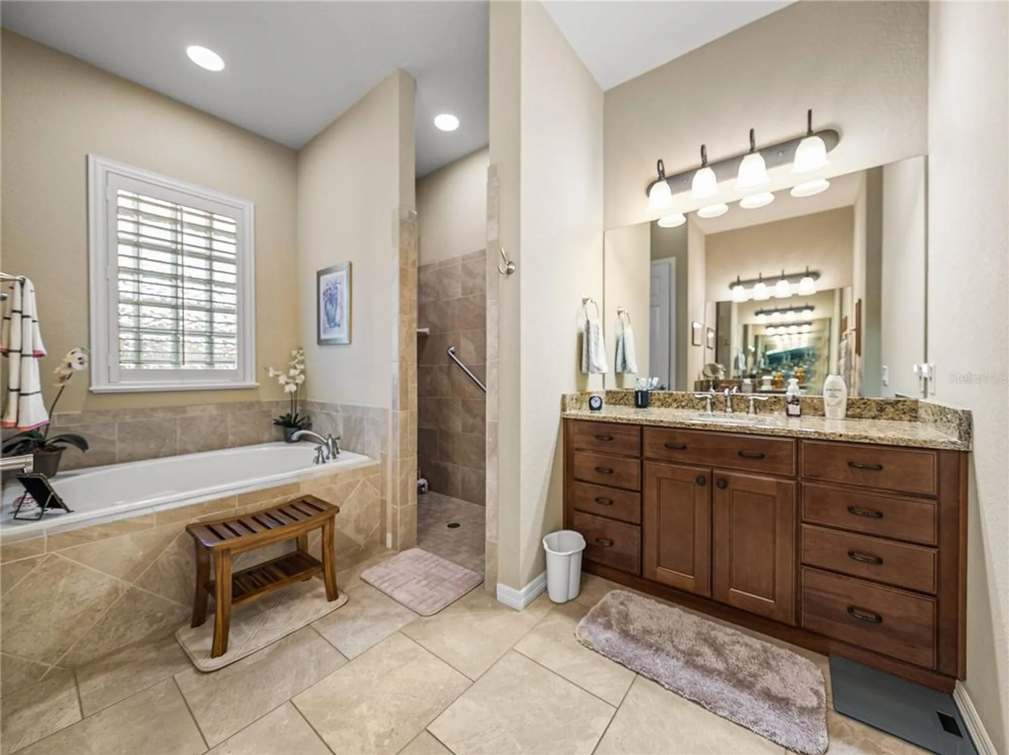 Property Slideshow image 34 of 95 | 1336 oakmont dr, Winter Haven, FL, 33884