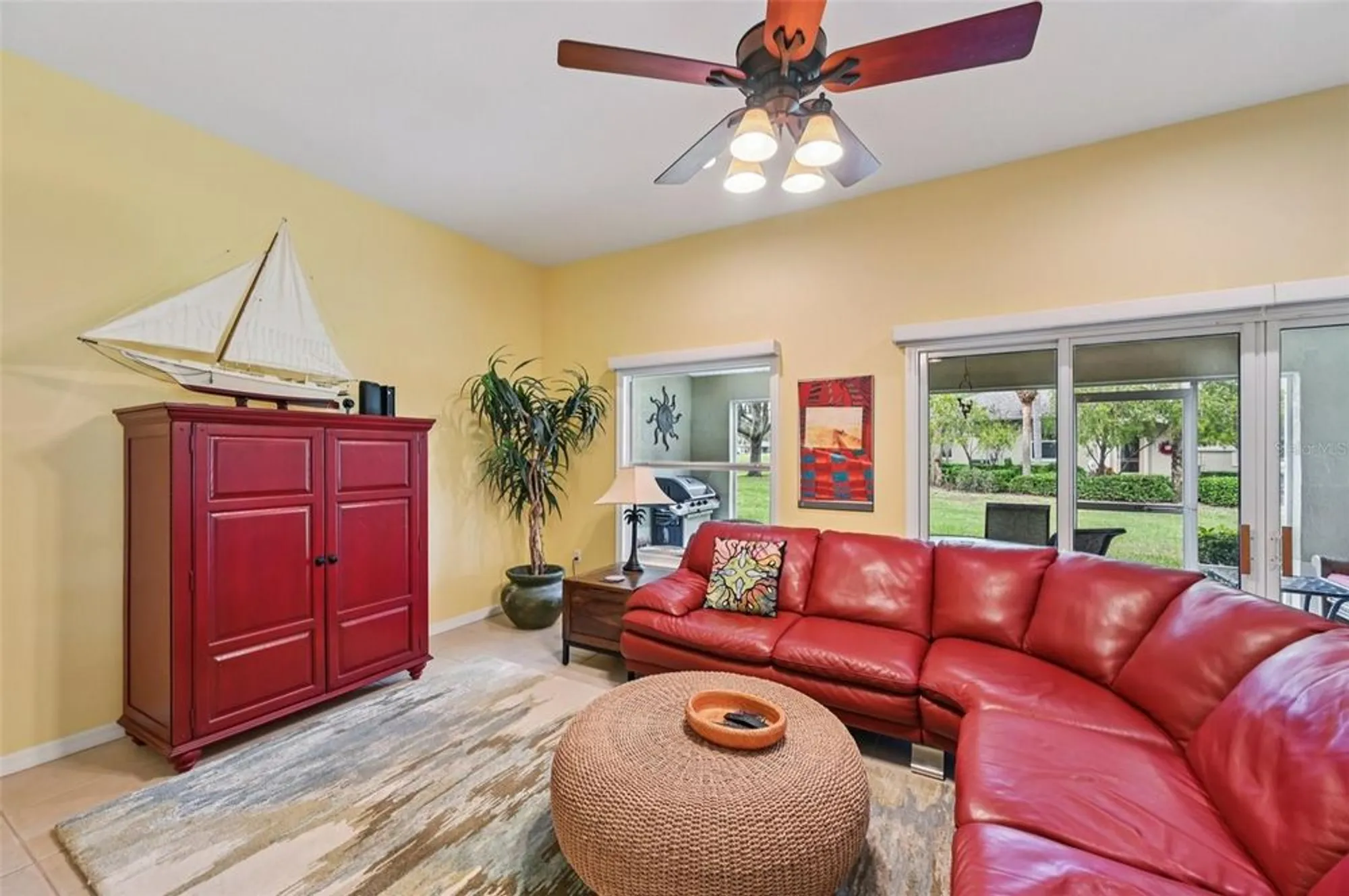 Property Slideshow image 7 of 61 | 2103 grantham greens dr, Sun City Center, FL, 33573