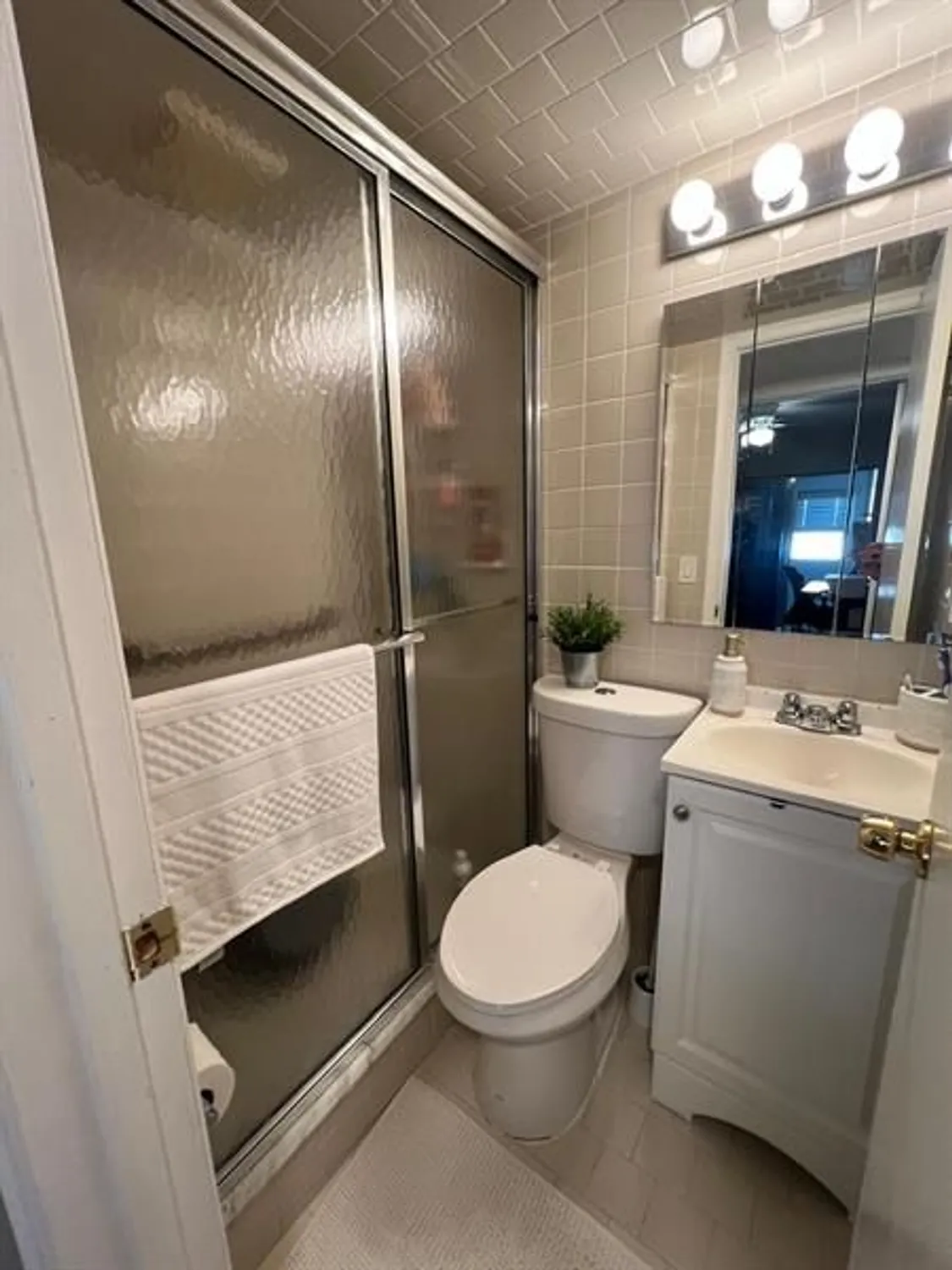 Property Slideshow image 14 of 47 | 418 durham n # 418, Deerfield Beach, FL, 33442