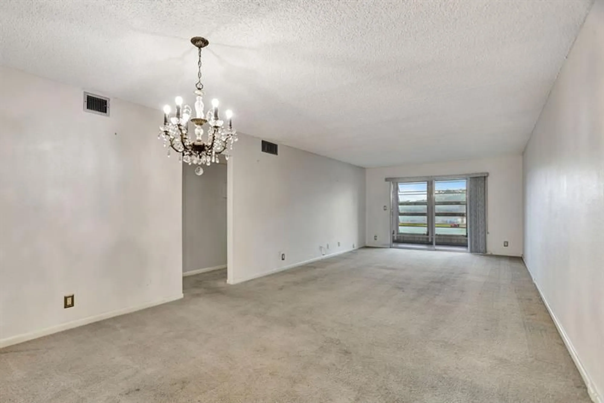 Property Slideshow image 8 of 52 | 4301 martinique cir c3, Coconut Creek, FL, 33066