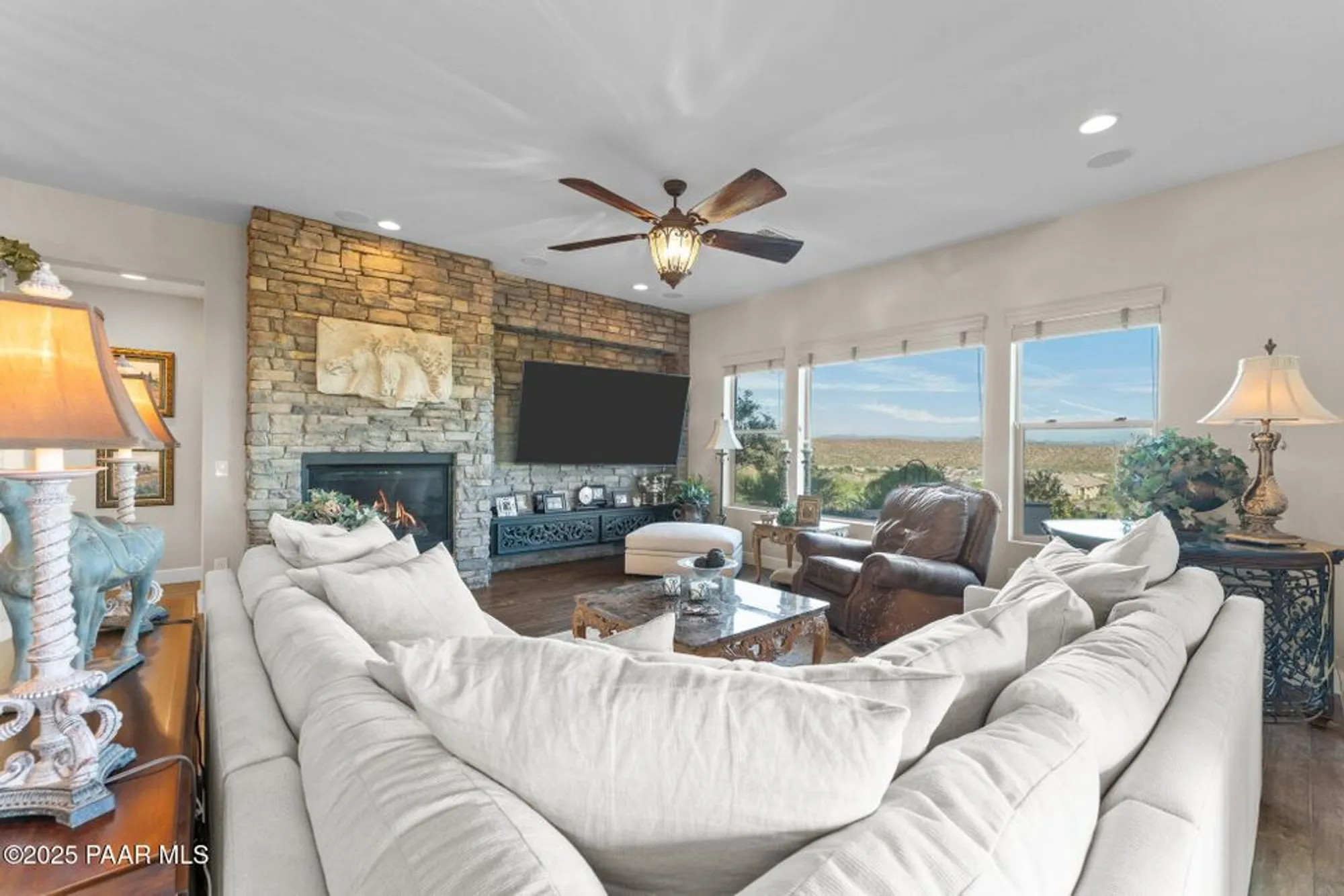 Property Slideshow image 22 of 103 | 4281 leaf spring dr, Wickenburg, AZ, 85390
