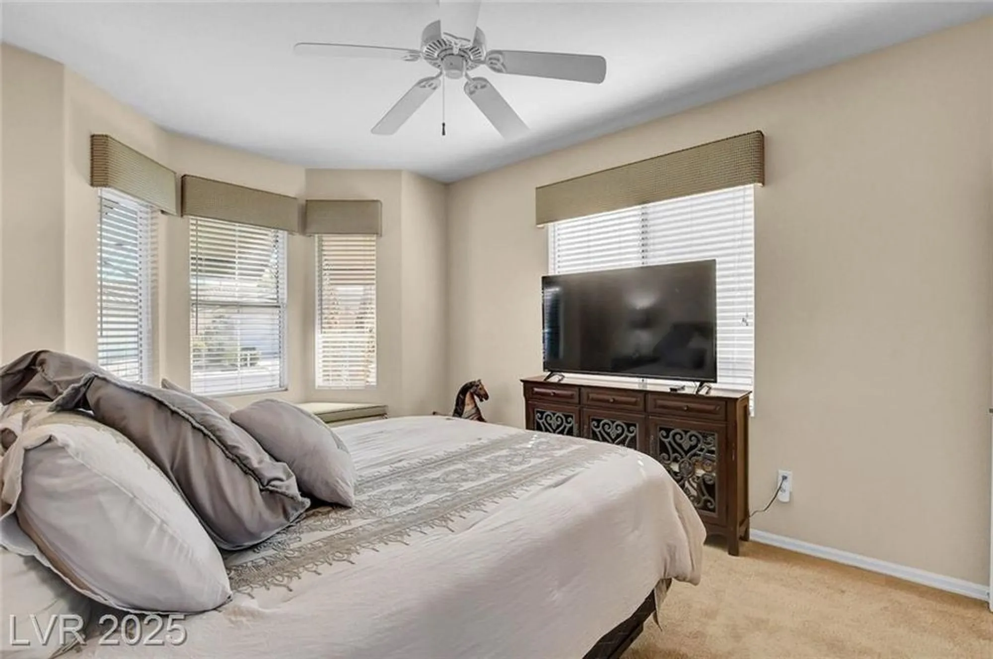 Property Slideshow image 35 of 78 | 4545 regalo bello st, Las Vegas, NV, 89135