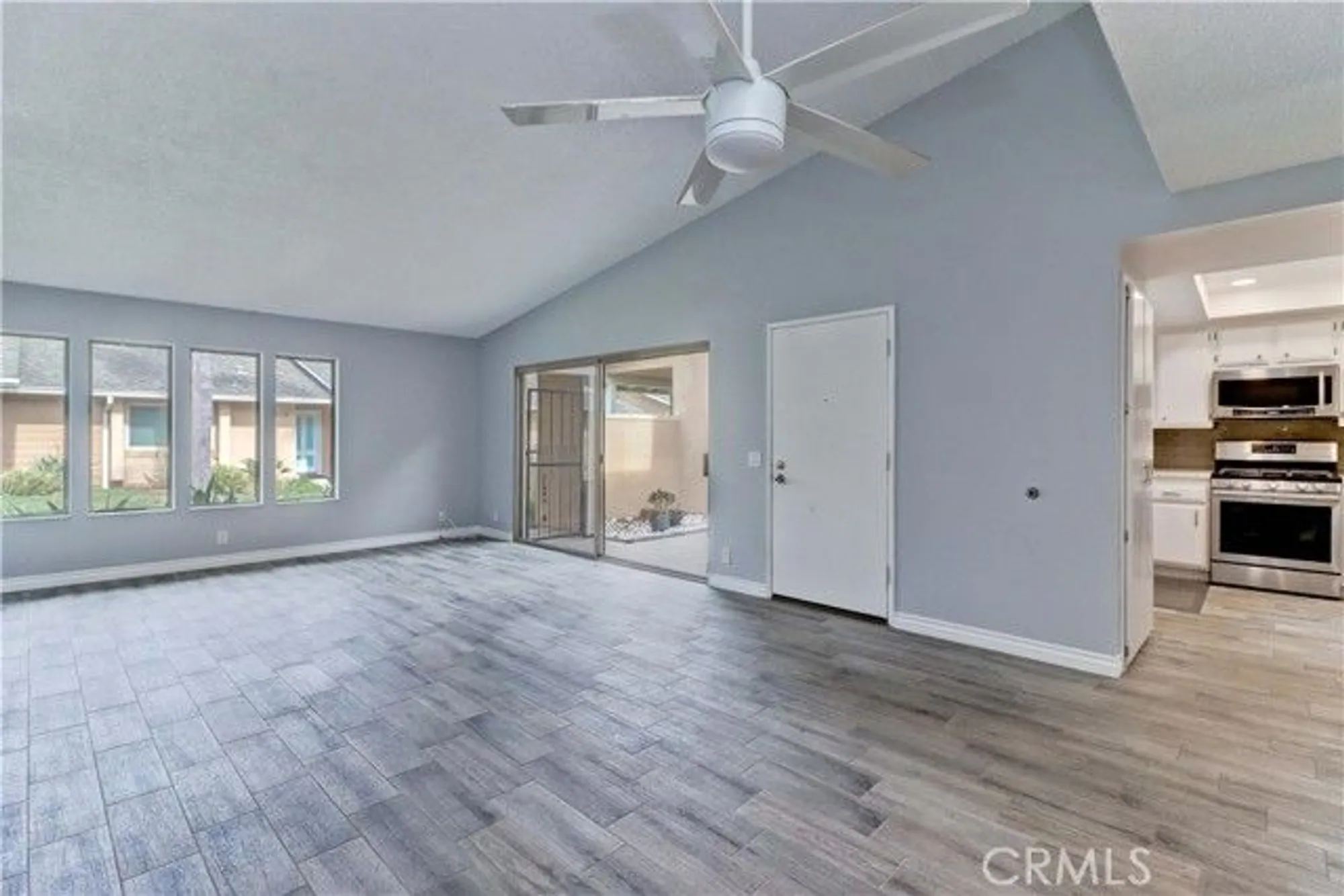 Property Slideshow image 10 of 63 | 8566 sierra cir 911-c, Huntington Beach, CA, 92646