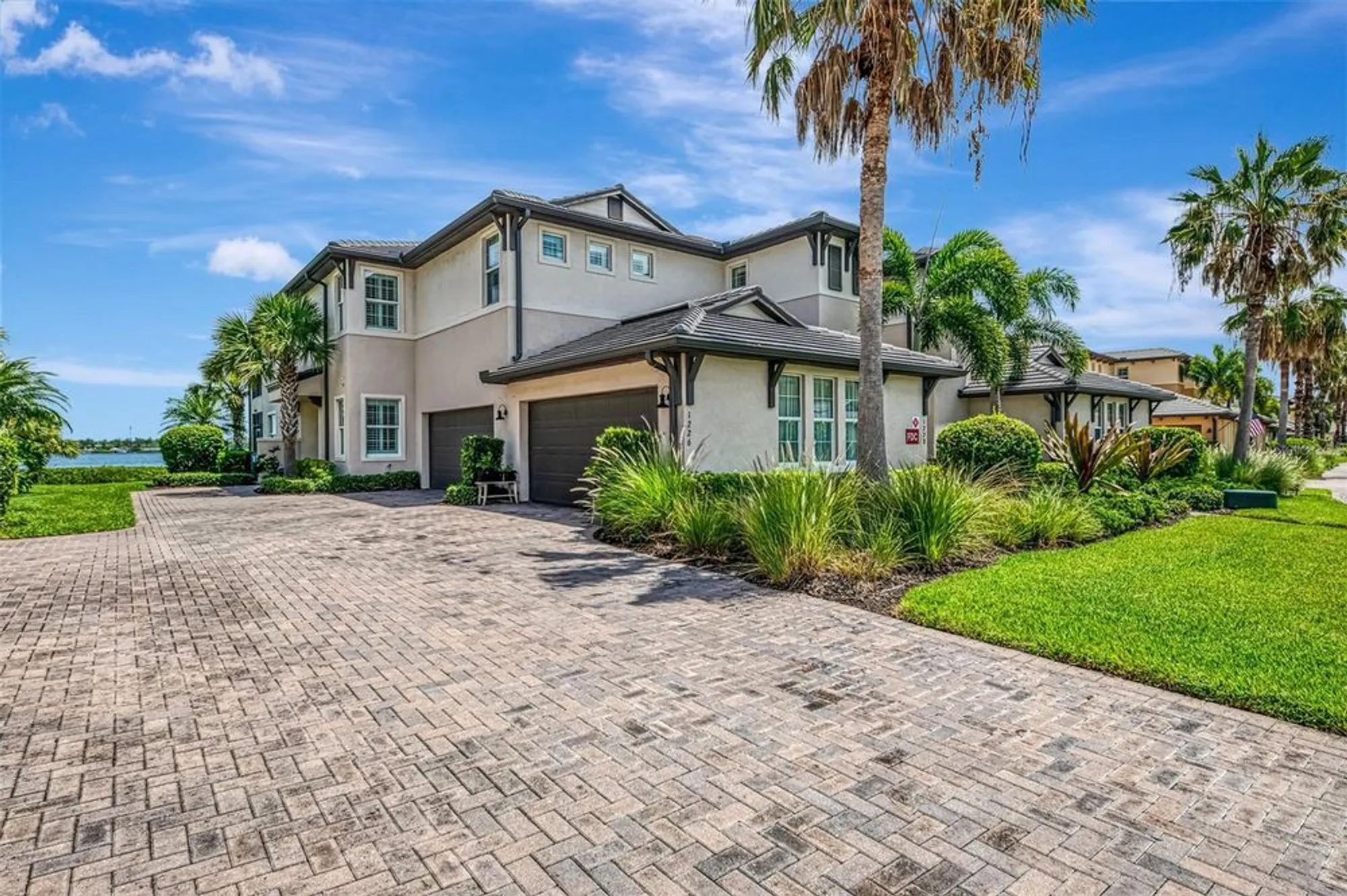 Property Slideshow image 4 of 77 | 1226 riverscape st, Bradenton, FL, 34208