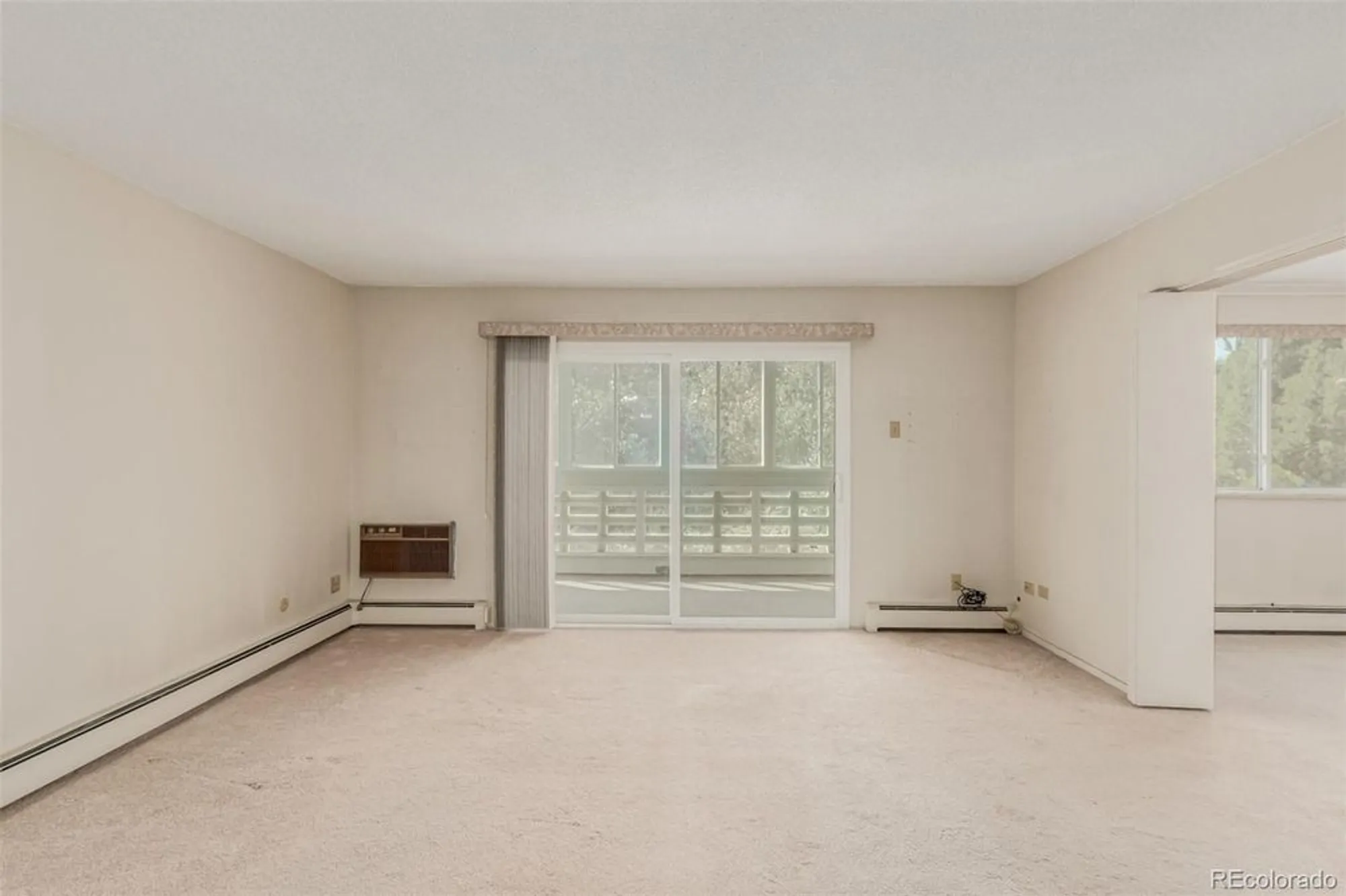 Property Slideshow image 6 of 34 | 635 s alton way 4b, Denver, CO, 80247