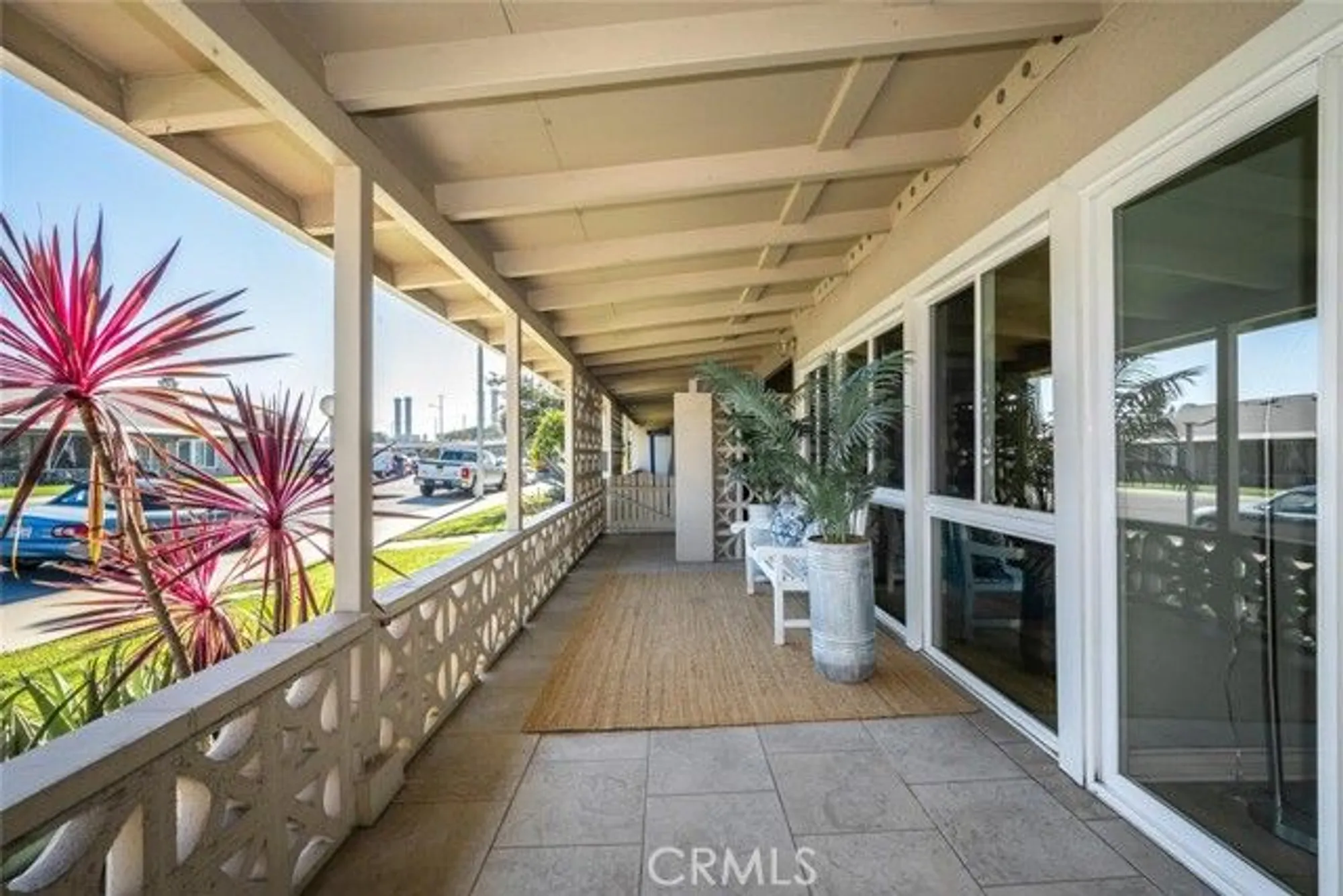 Property Slideshow image 14 of 45 | 1121 northwood rd, Seal Beach, CA, 90740