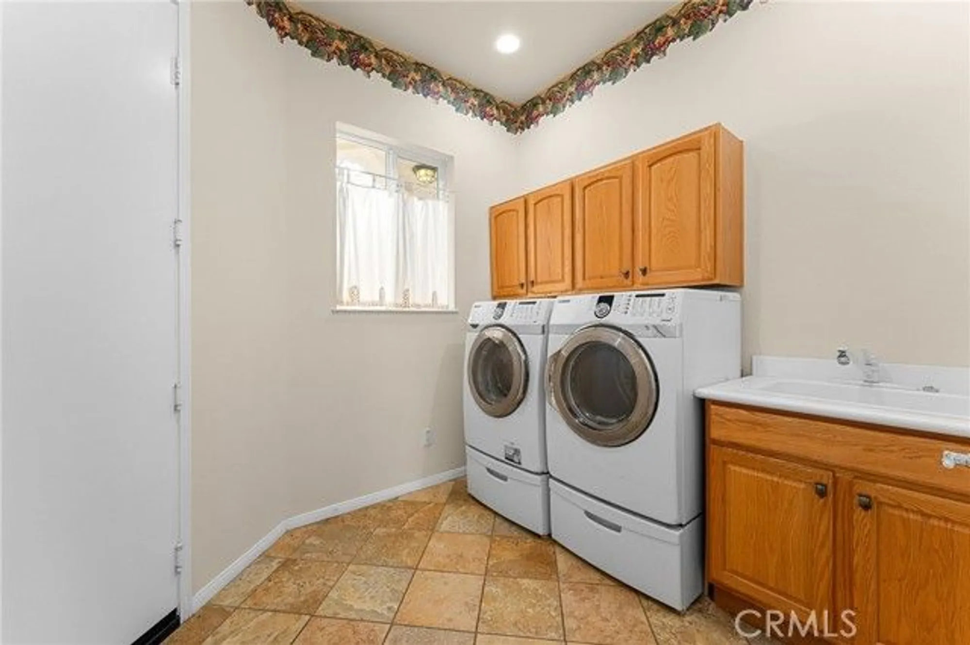 Property Slideshow image 17 of 39 | 949 pebble beach rd, Beaumont, CA, 92223