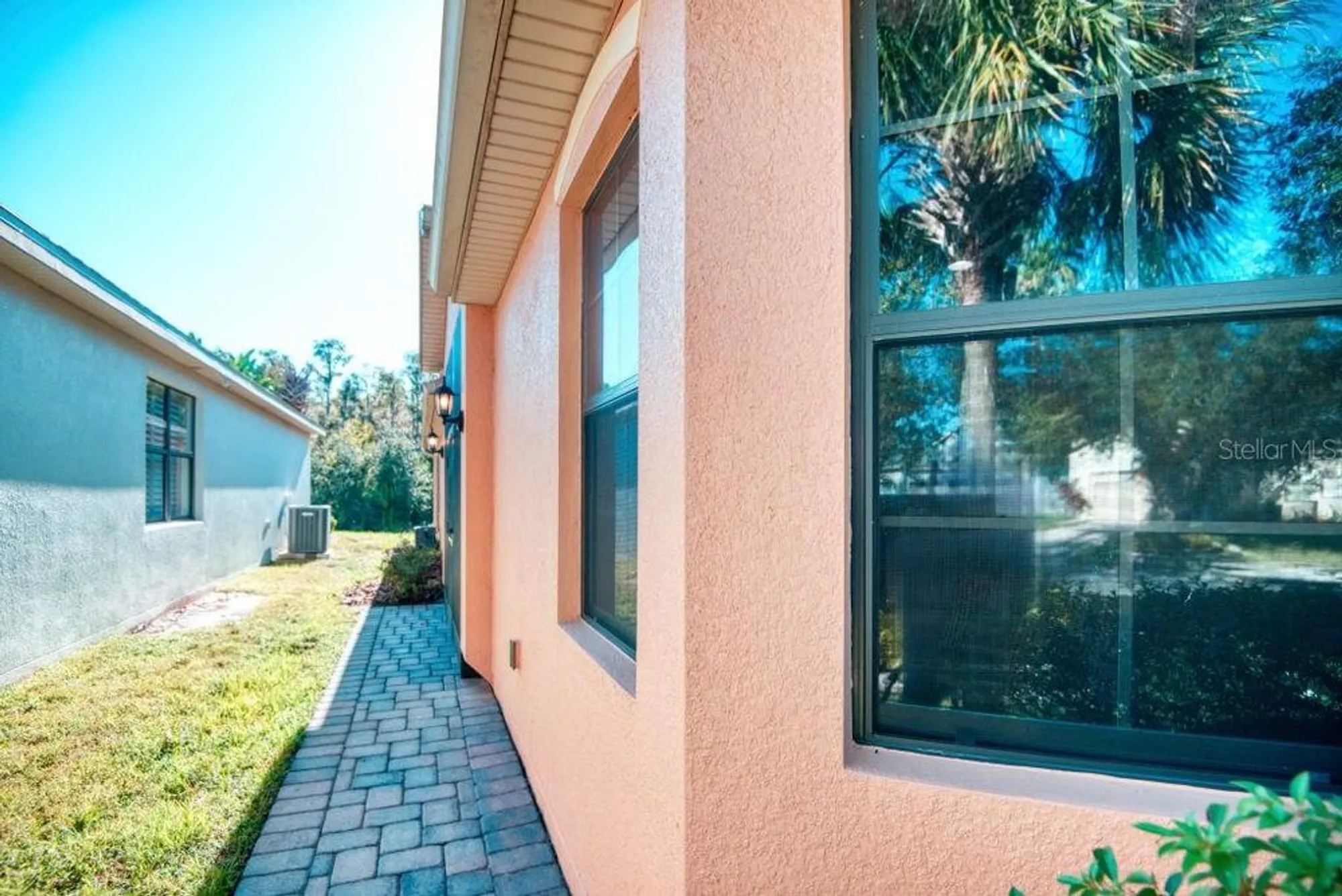 Property Slideshow image 4 of 61 | 640 grand canal dr, Kissimmee, FL, 34759