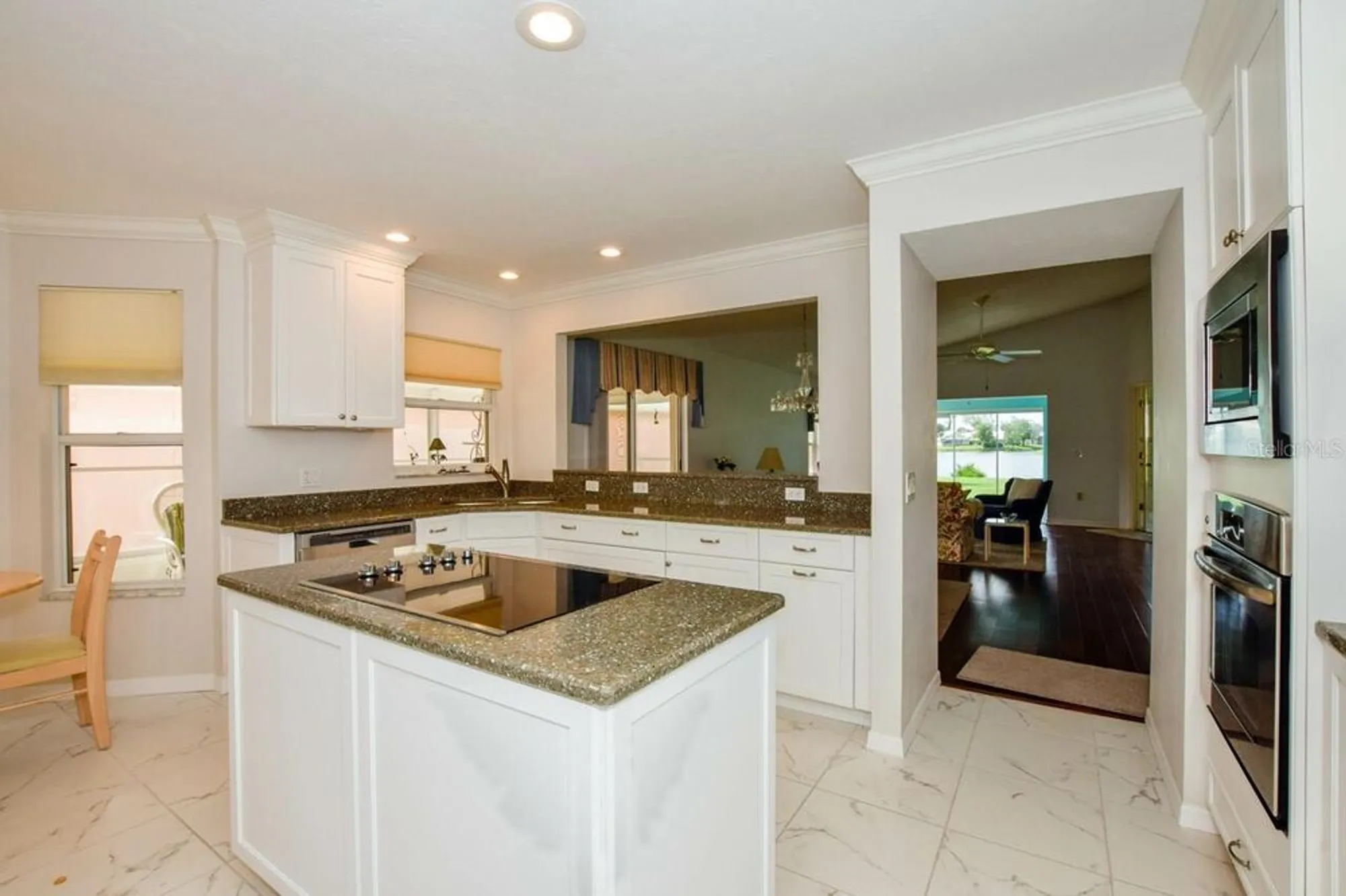 Property Slideshow image 12 of 57 | 745 harrington lake dr 30, Venice, FL, 34293