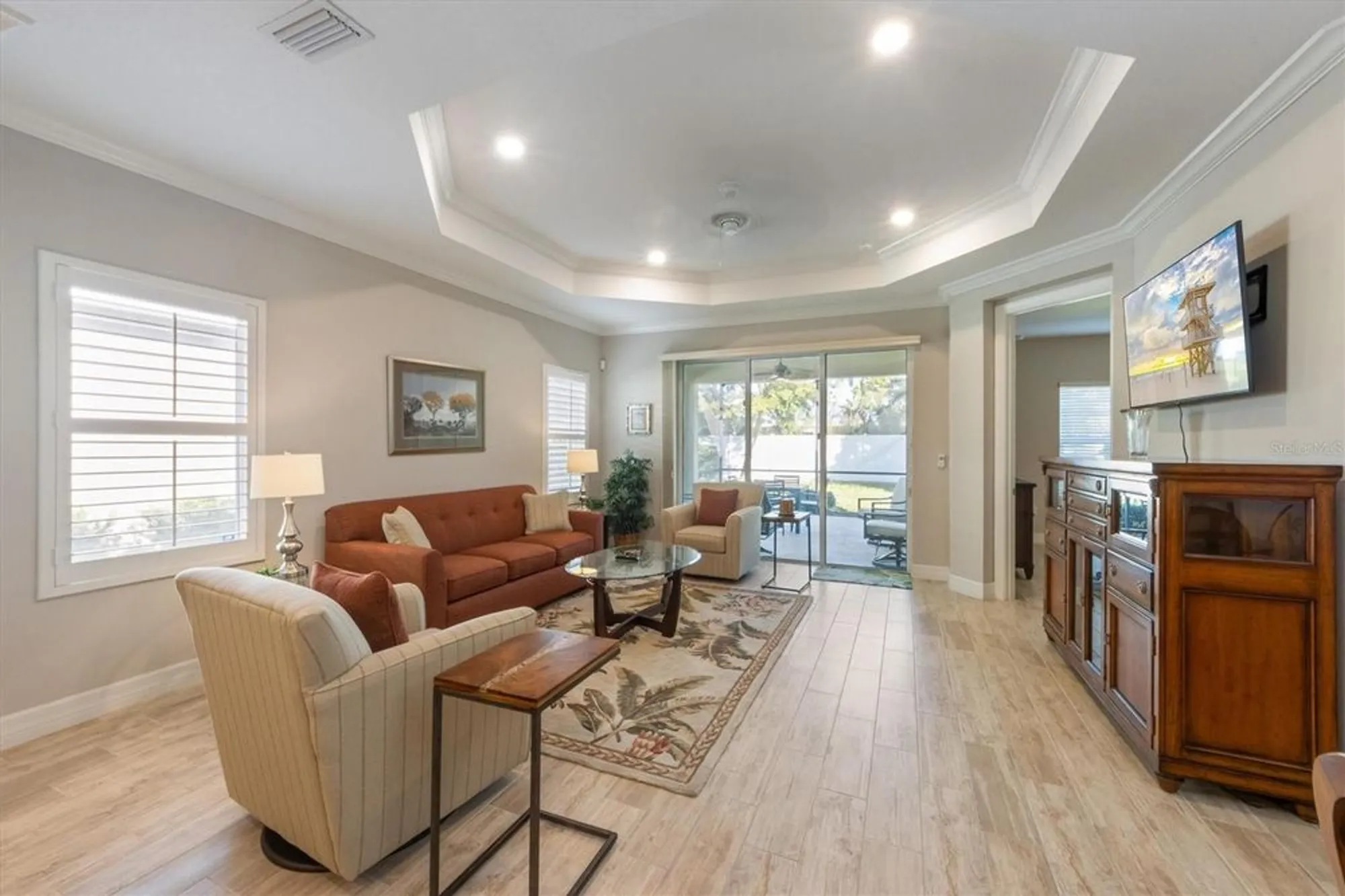 Property Slideshow image 19 of 37 | 7104 playa bella dr, Bradenton, FL, 34209