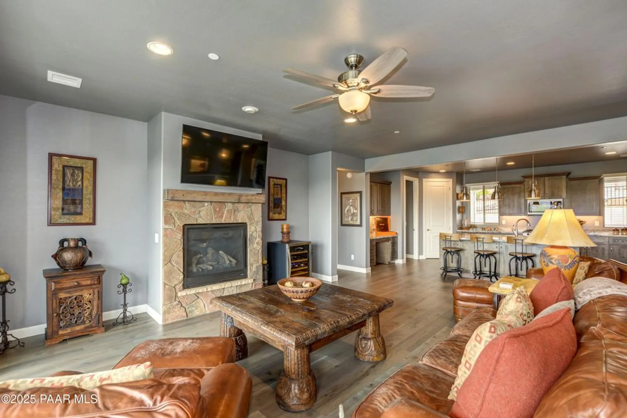 Property Slideshow image 7 of 26 | 212 e smoke tree ln, Prescott, AZ, 86301