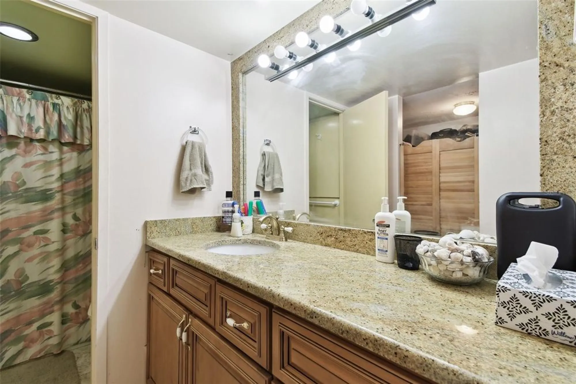 Property Slideshow image 26 of 93 | 7400 sun island dr 207, South Pasadena, FL, 33707