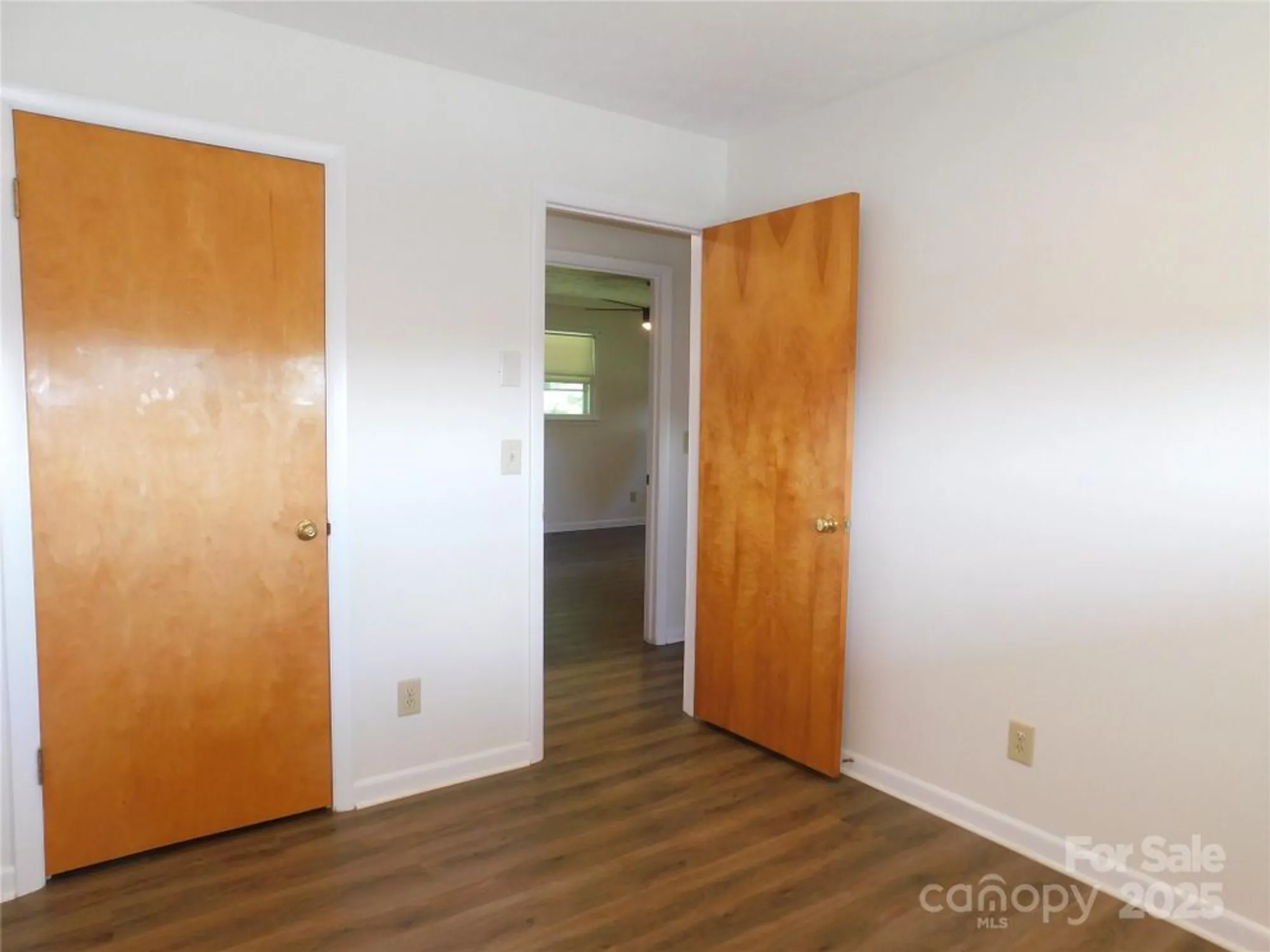 Property Slideshow image 21 of 33 | 125 fulton dr, Hendersonville, NC, 28792