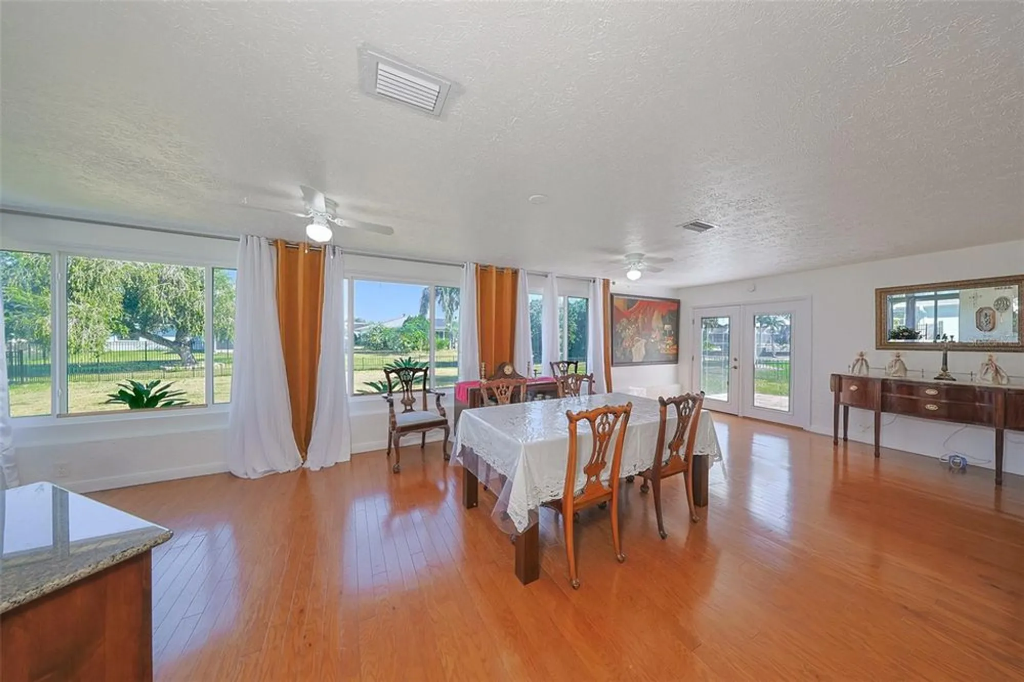 Property Slideshow image 12 of 39 | 627 fort duquesna dr, Sun City Center, FL, 33573