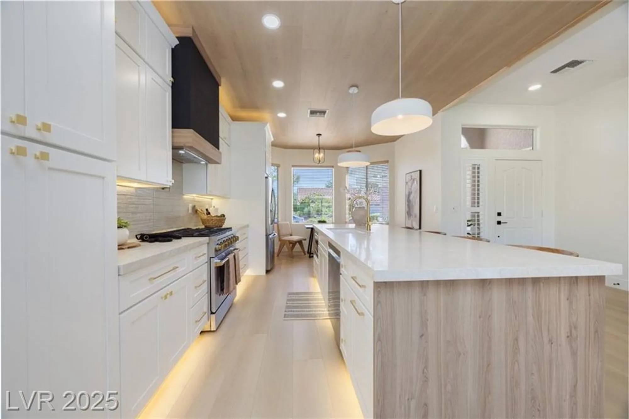 Property Slideshow image 8 of 43 | 2725 youngdale dr, Las Vegas, NV, 89134