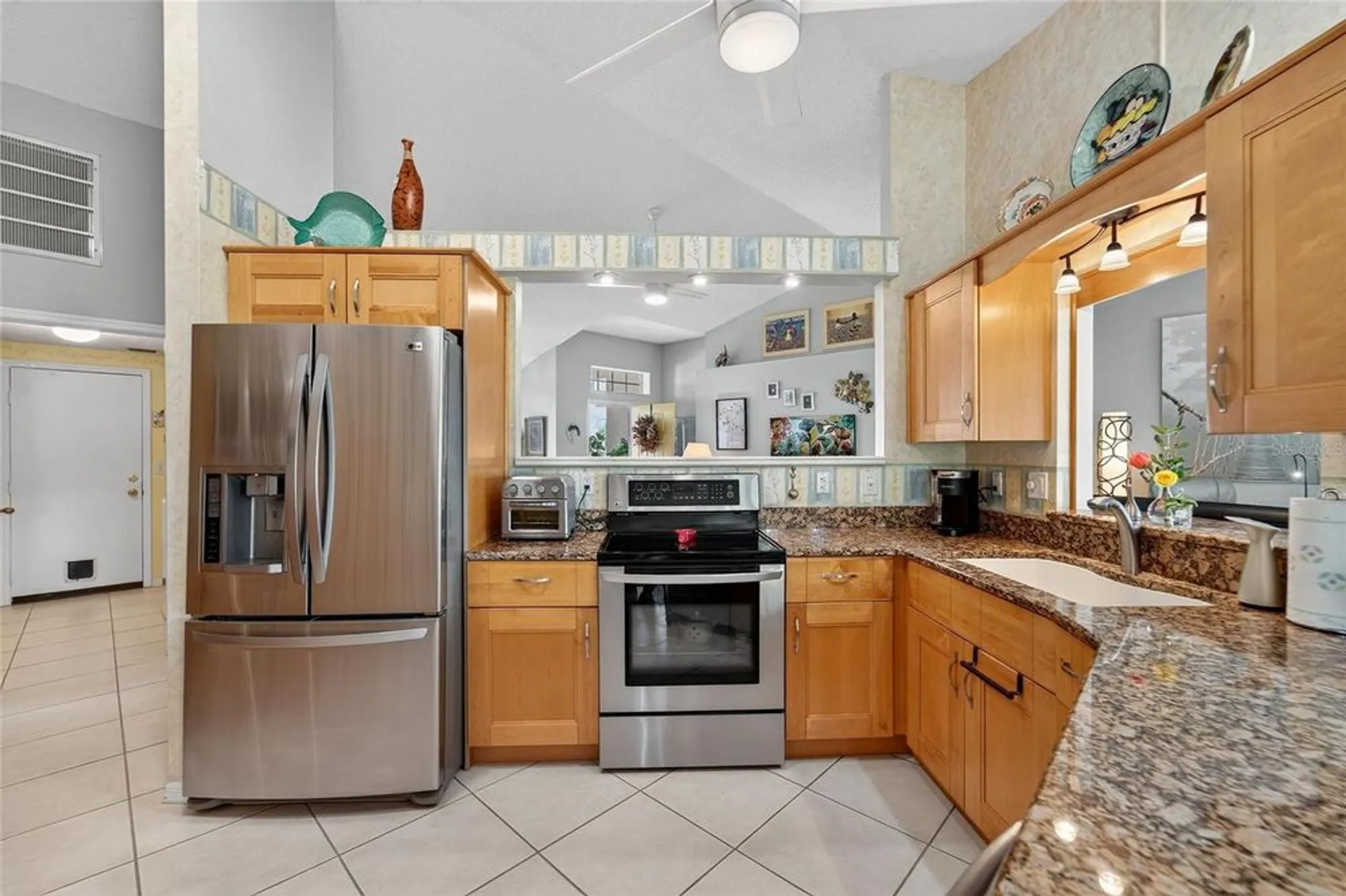Property Slideshow image 20 of 73 | 326 caloosa palms ct, Sun City Center, FL, 33573