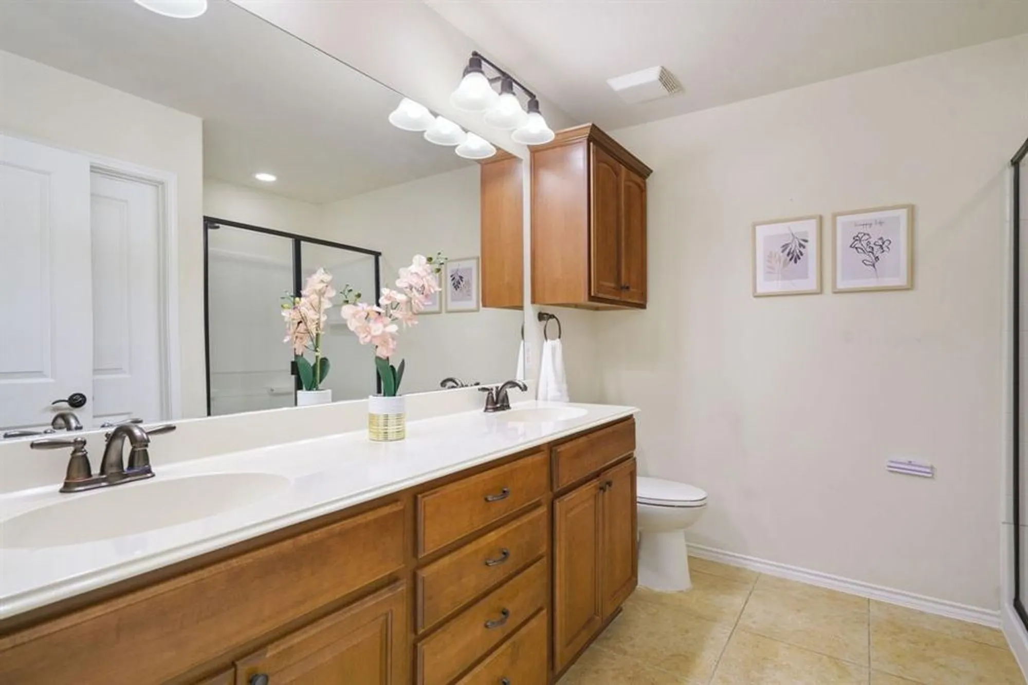 Property Slideshow image 17 of 33 | 7592 wiley ln, Frisco, TX, 75036