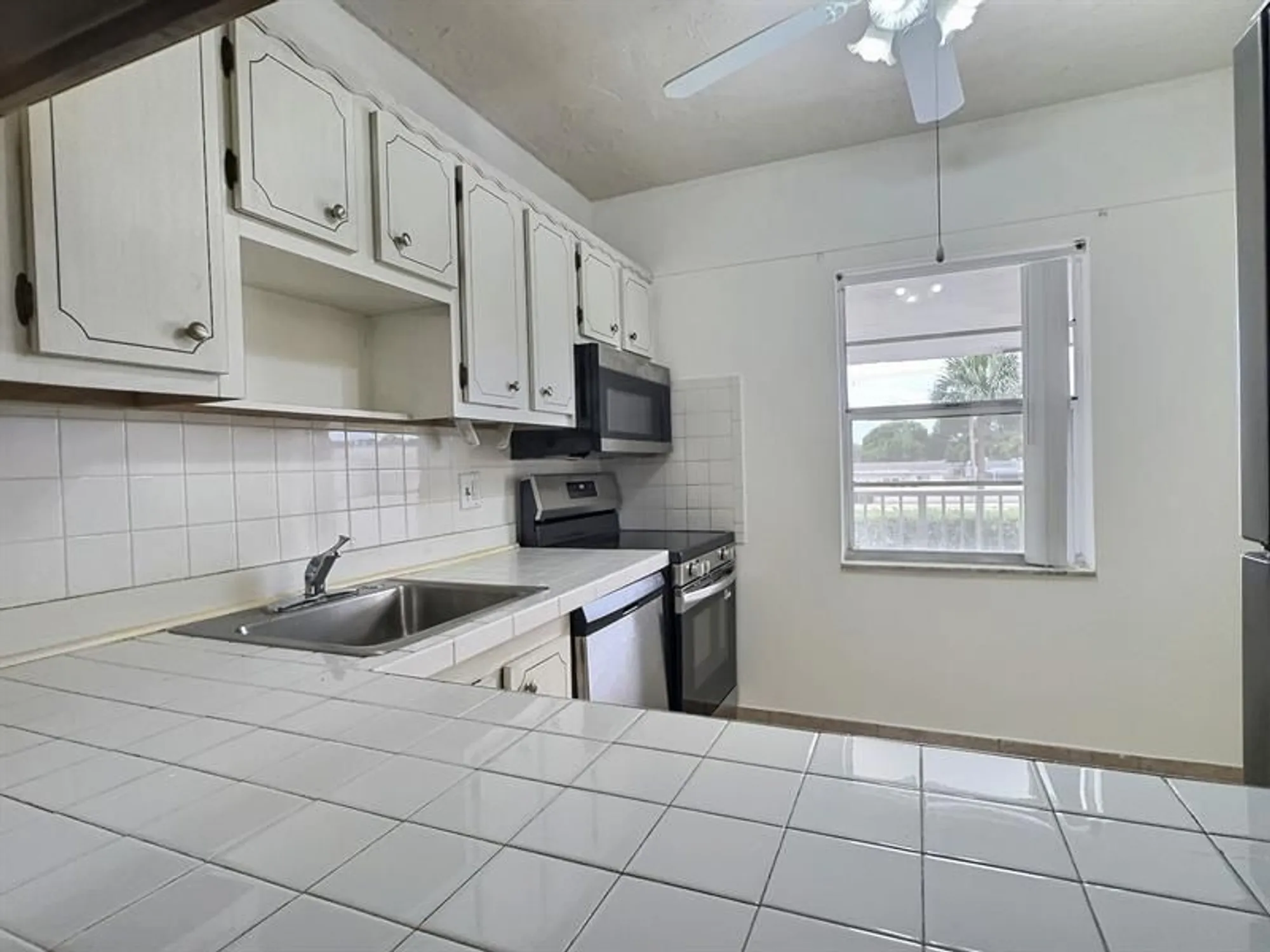Property Slideshow image 16 of 16 | 7805 w atlantic blvd 207, Margate, FL, 33063