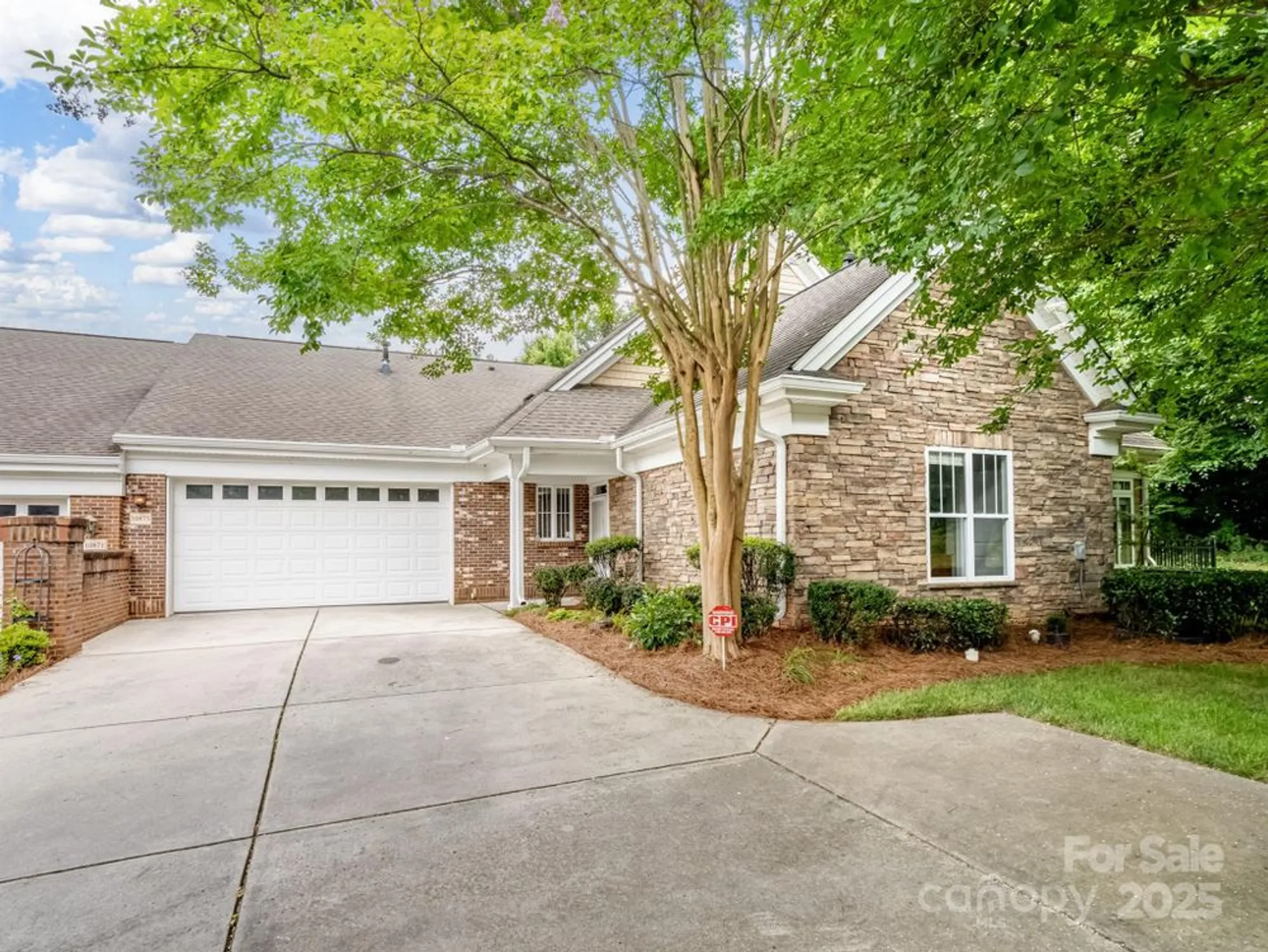 Property Slideshow image 2 of 37 | 10875 casetta dr, Matthews, NC, 28105