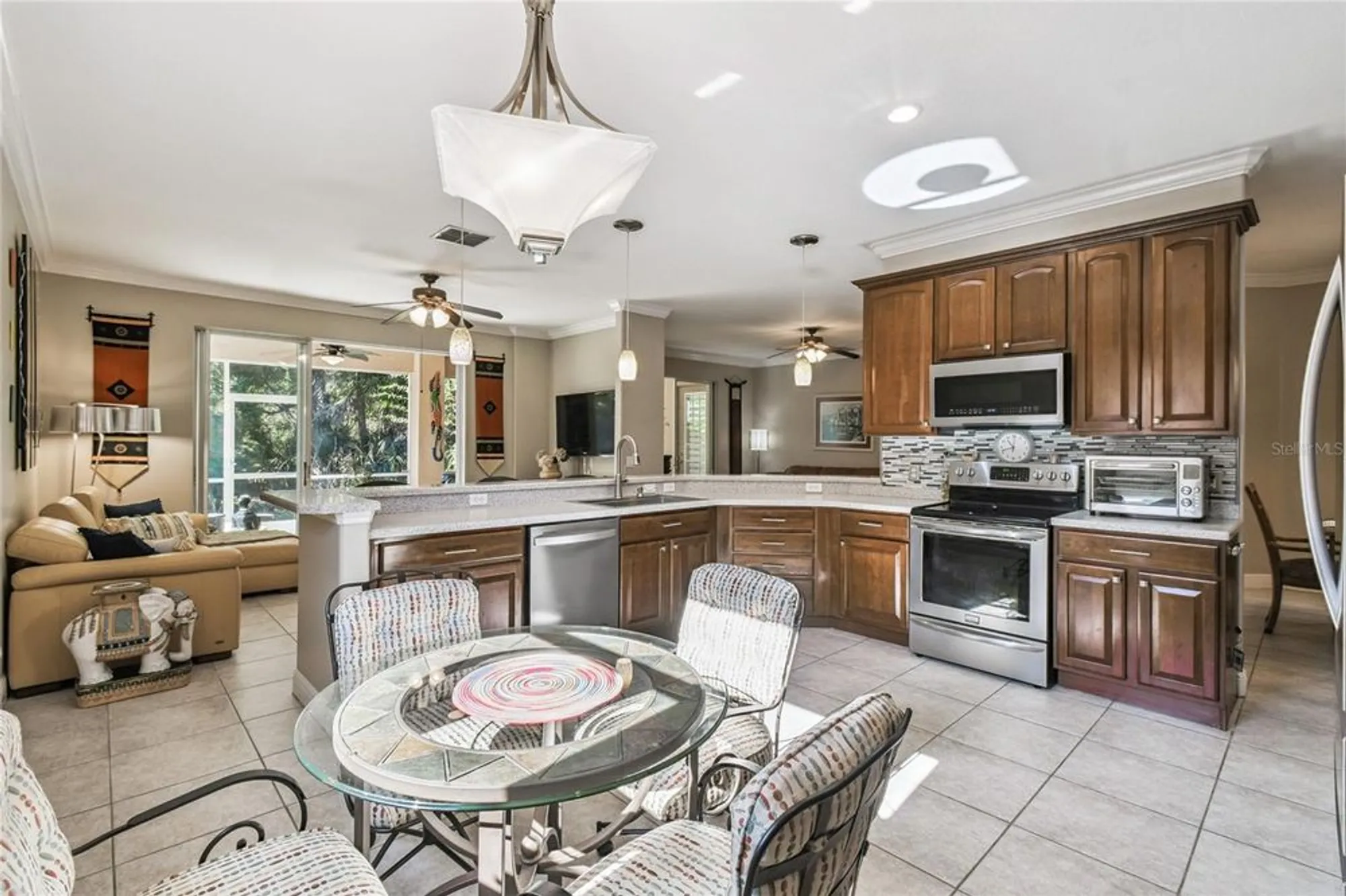 Property Slideshow image 11 of 66 | 350 balboa dr, Poinciana, FL, 34759