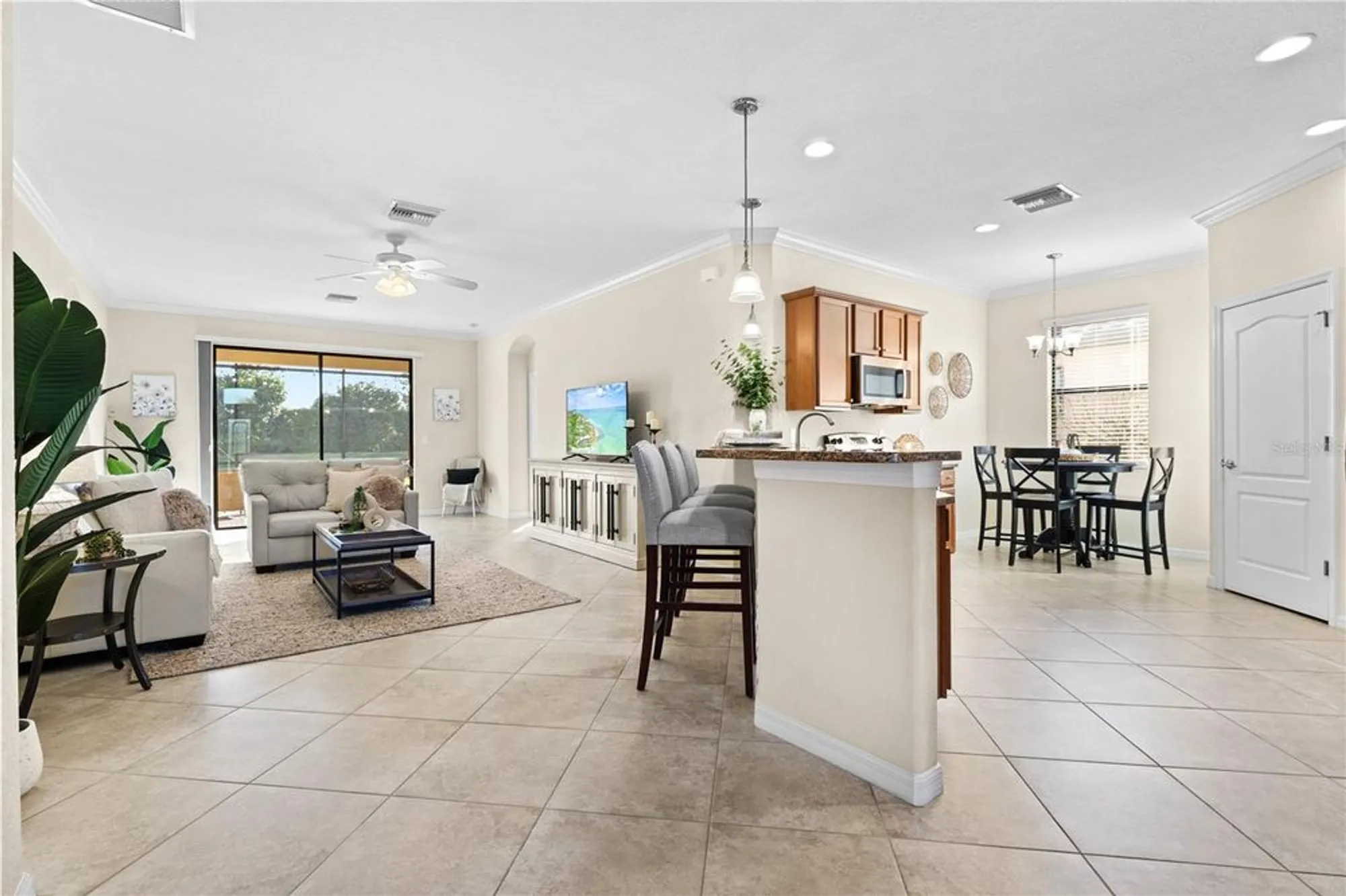 Property Slideshow image 2 of 92 | 6870 willowshire way, Bradenton, FL, 34212