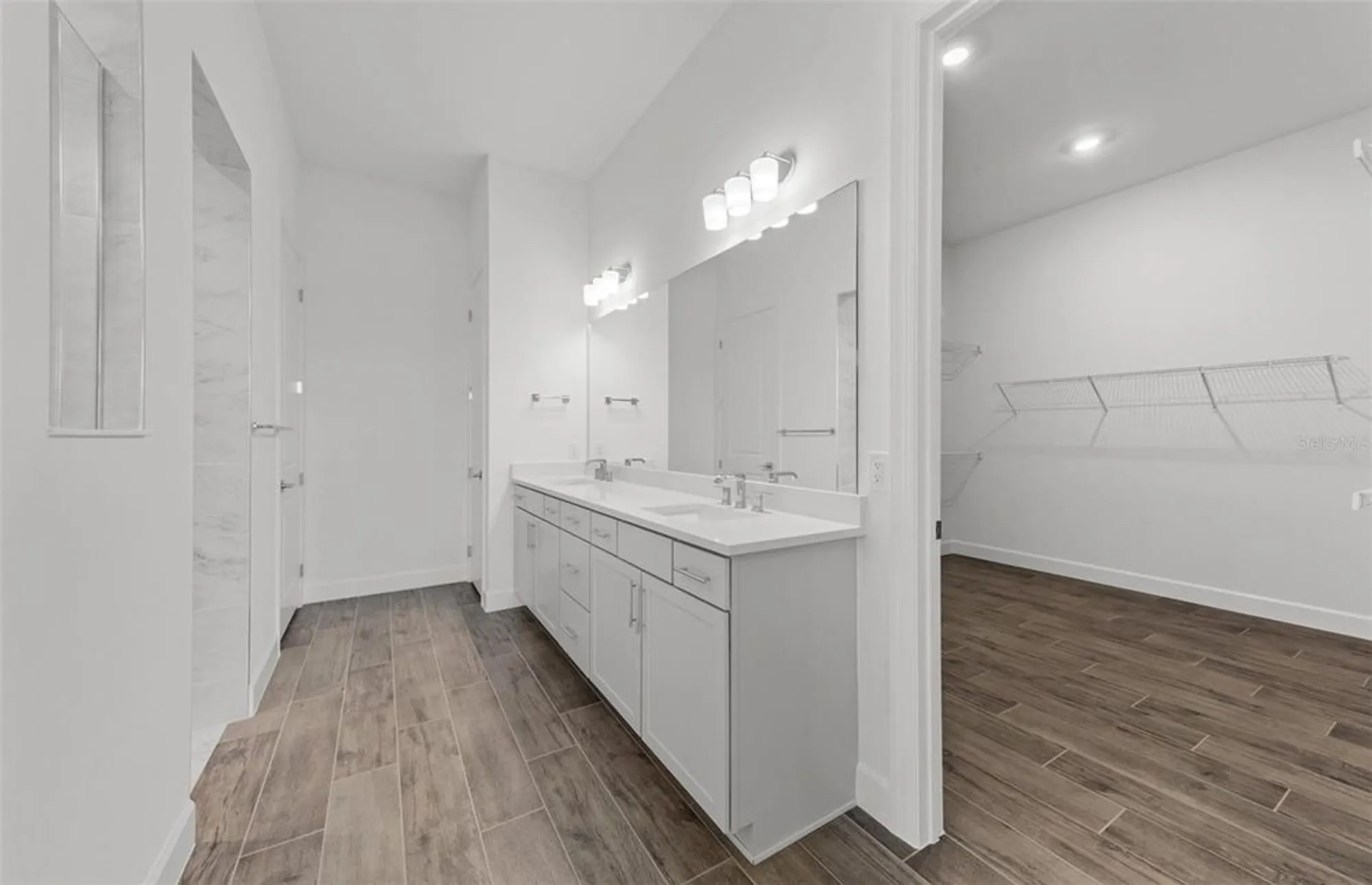 Property Slideshow image 23 of 37 | 5008 stoney point gln, Lakewood Ranch, FL, 34211