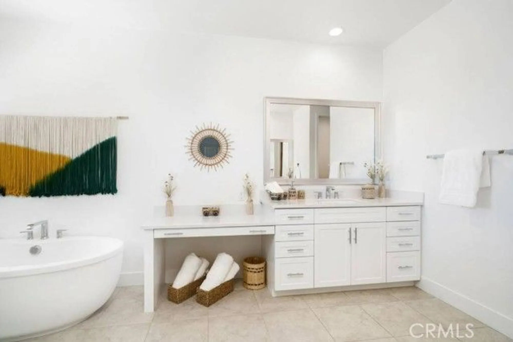 Property Slideshow image 21 of 40 | 84675 lago breeza dr, Indio, CA, 92203