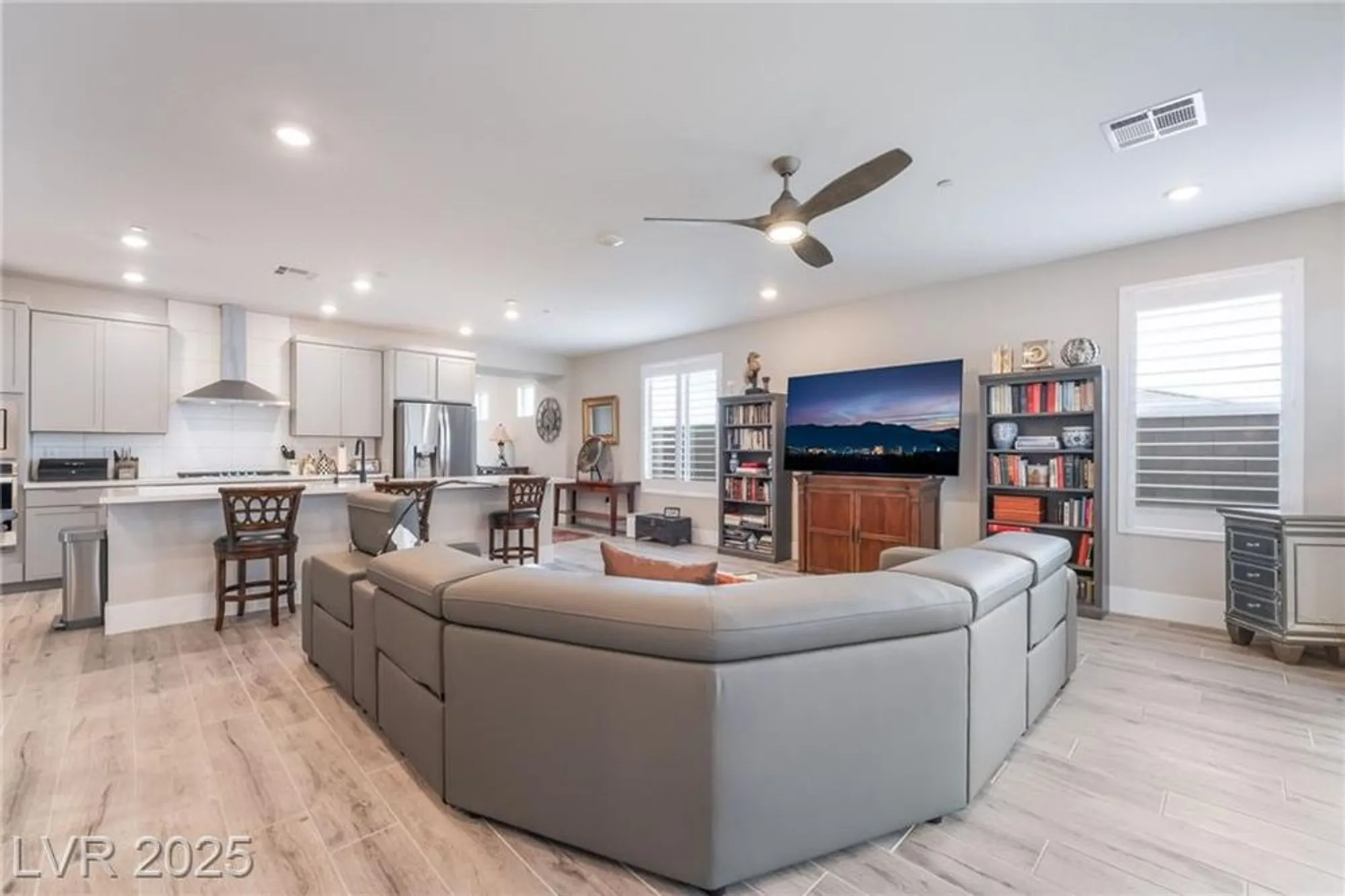 Property Slideshow image 9 of 43 | 9553 jadeite ln, Las Vegas, NV, 89143