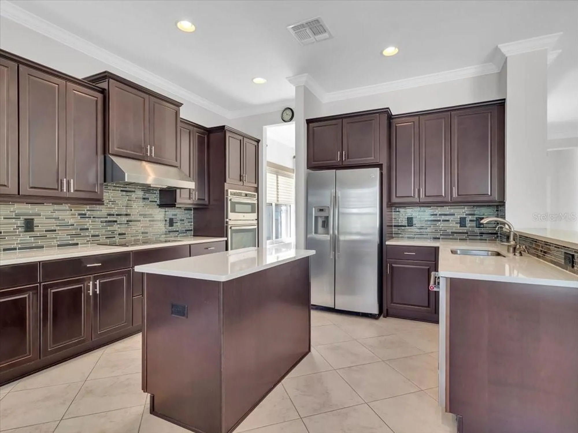 Property Slideshow image 37 of 76 | 16308 garnet glen pl, Wimauma, FL, 33598