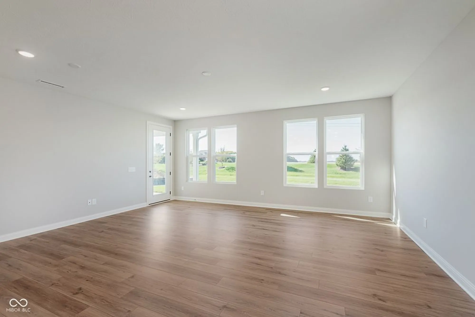 Property Slideshow image 11 of 33 | 774 daisy st, Greenwood, IN, 46143