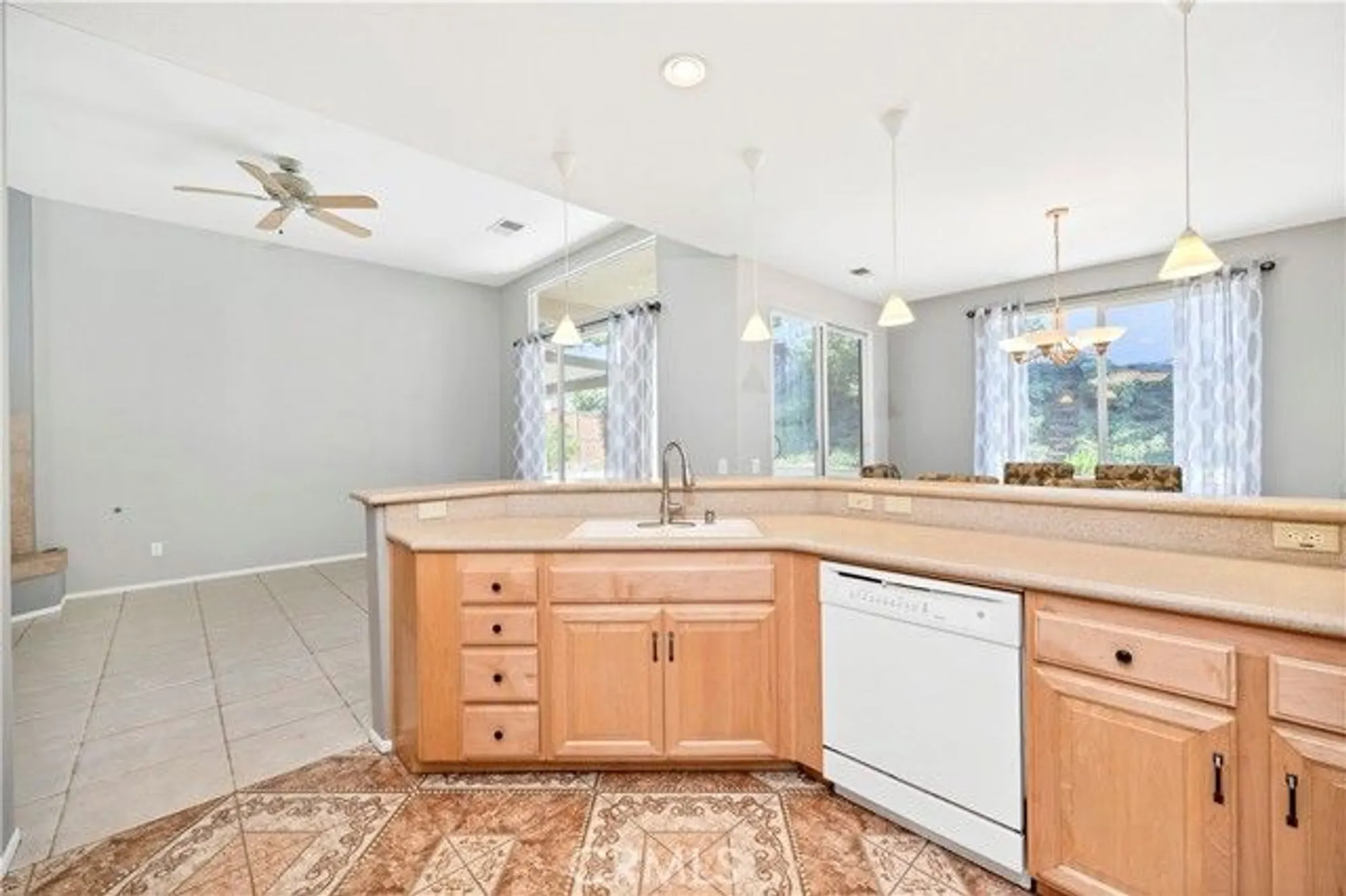 Property Slideshow image 22 of 49 | 14716 grandview dr, Moreno Valley, CA, 92555