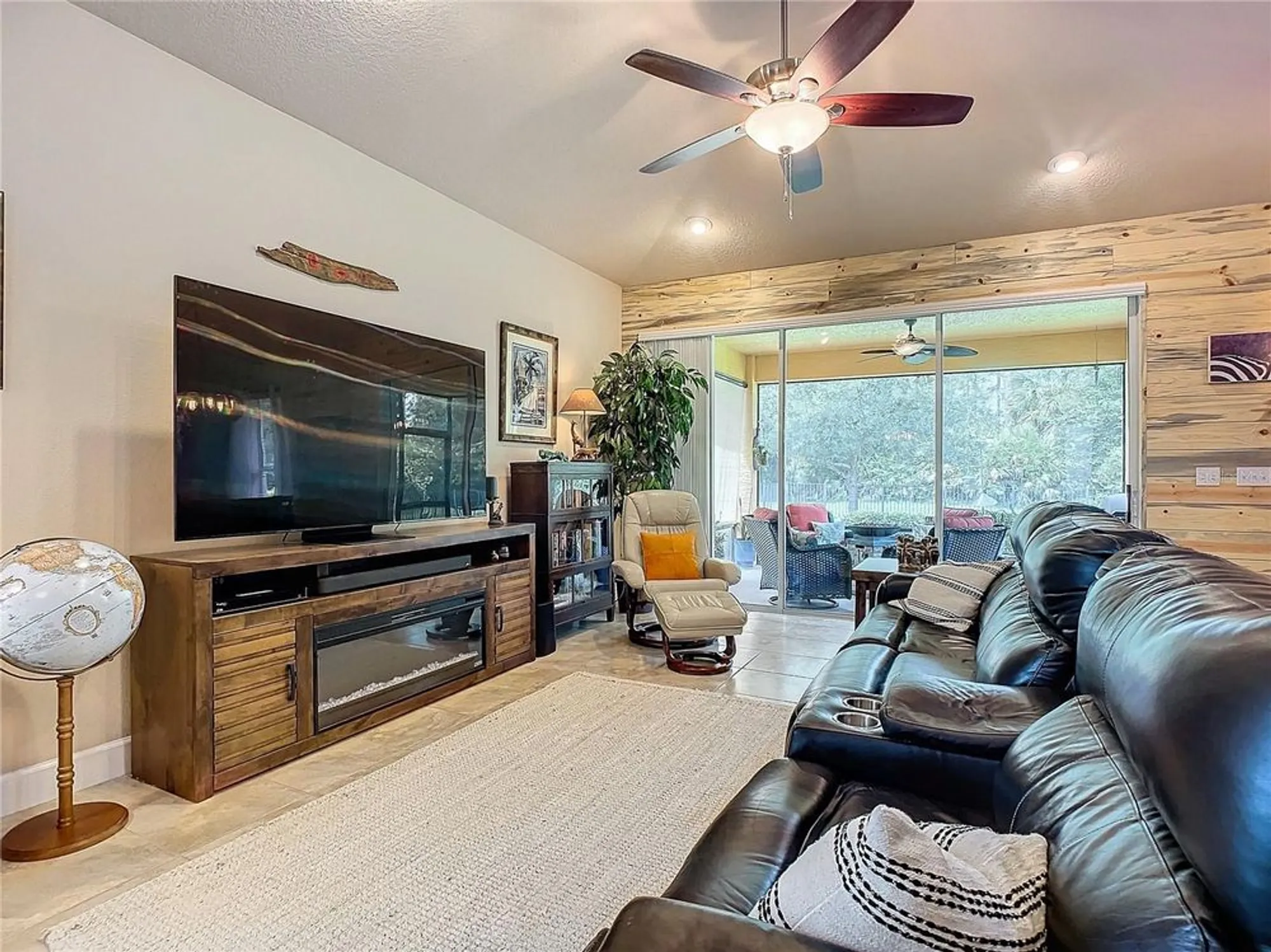Property Slideshow image 12 of 53 | 645 elk river dr, Ormond Beach, FL, 32174