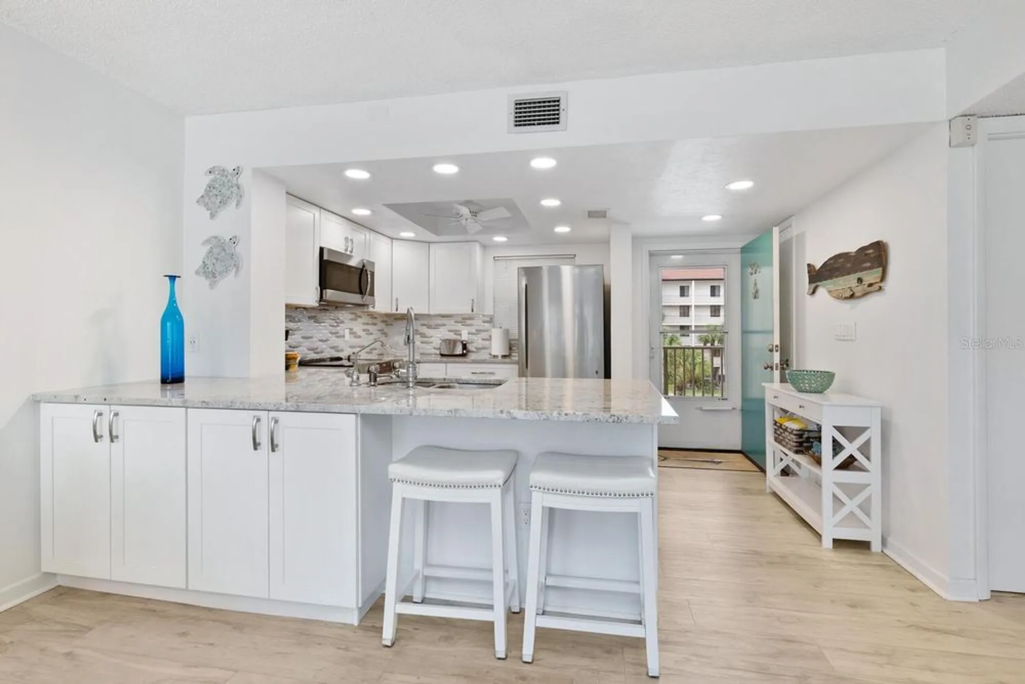 Property Slideshow image 15 of 45 | 1250 n portofino dr apt 304, Sarasota, FL, 34242