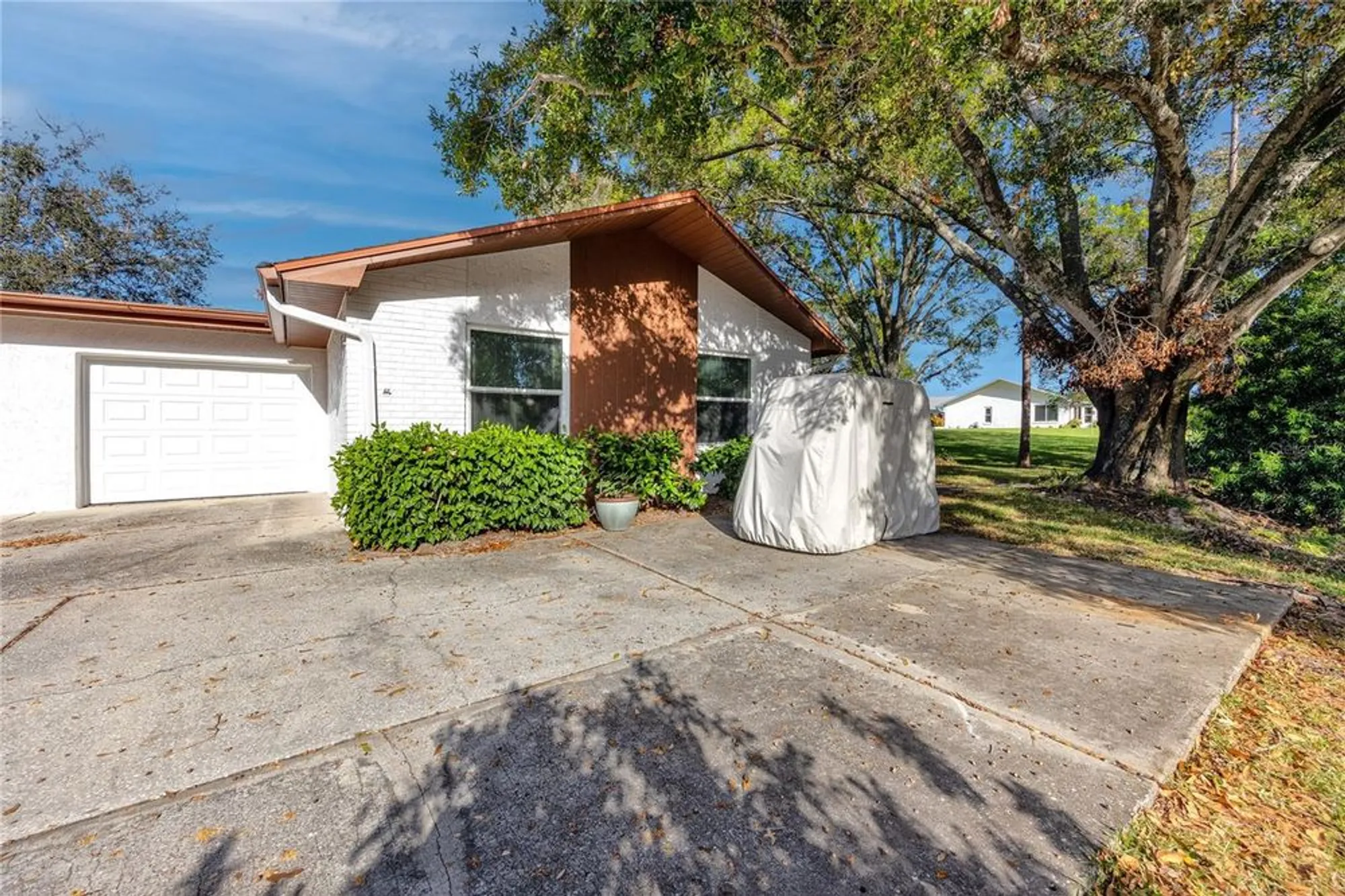 Property Slideshow image 4 of 31 | 2390 shelly dr d, Palm Harbor, FL, 34684