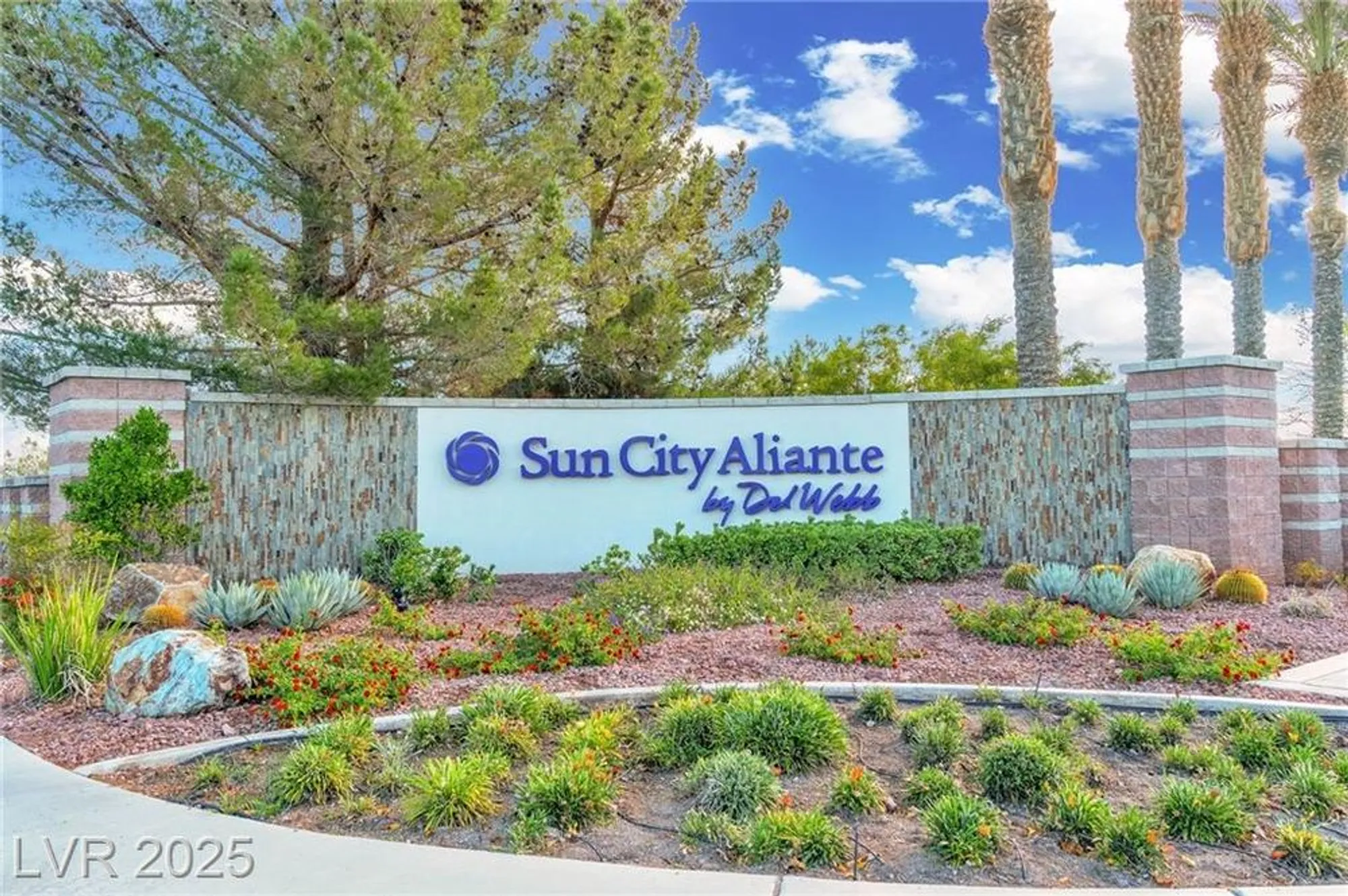Property Slideshow image 27 of 32 | 3508 kittiwake rd, North Las Vegas, NV, 89084