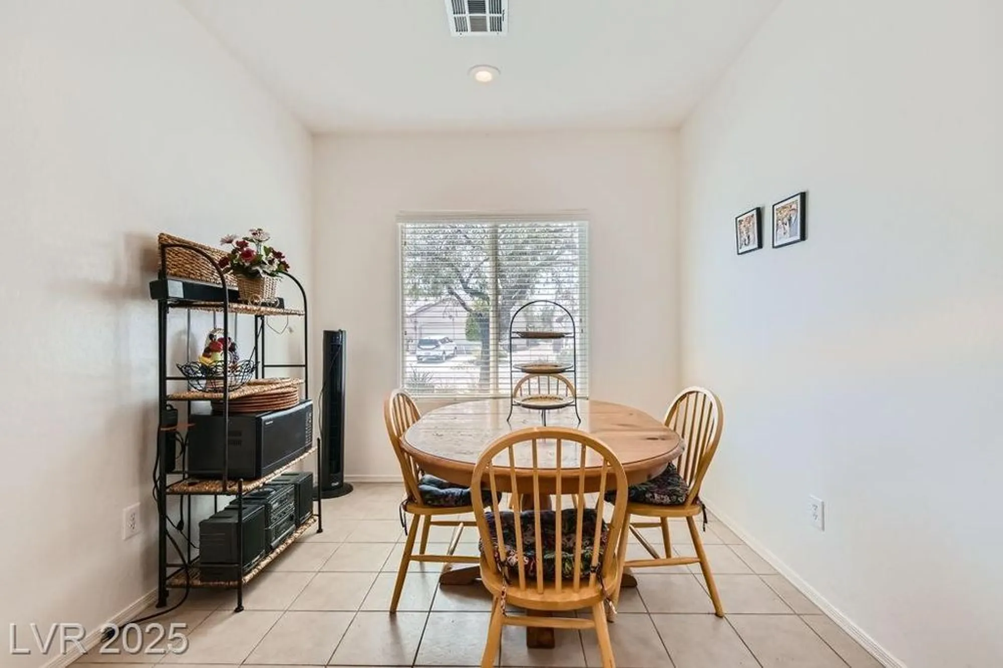 Property Slideshow image 14 of 28 | 2220 carrier dove way, North Las Vegas, NV, 89084