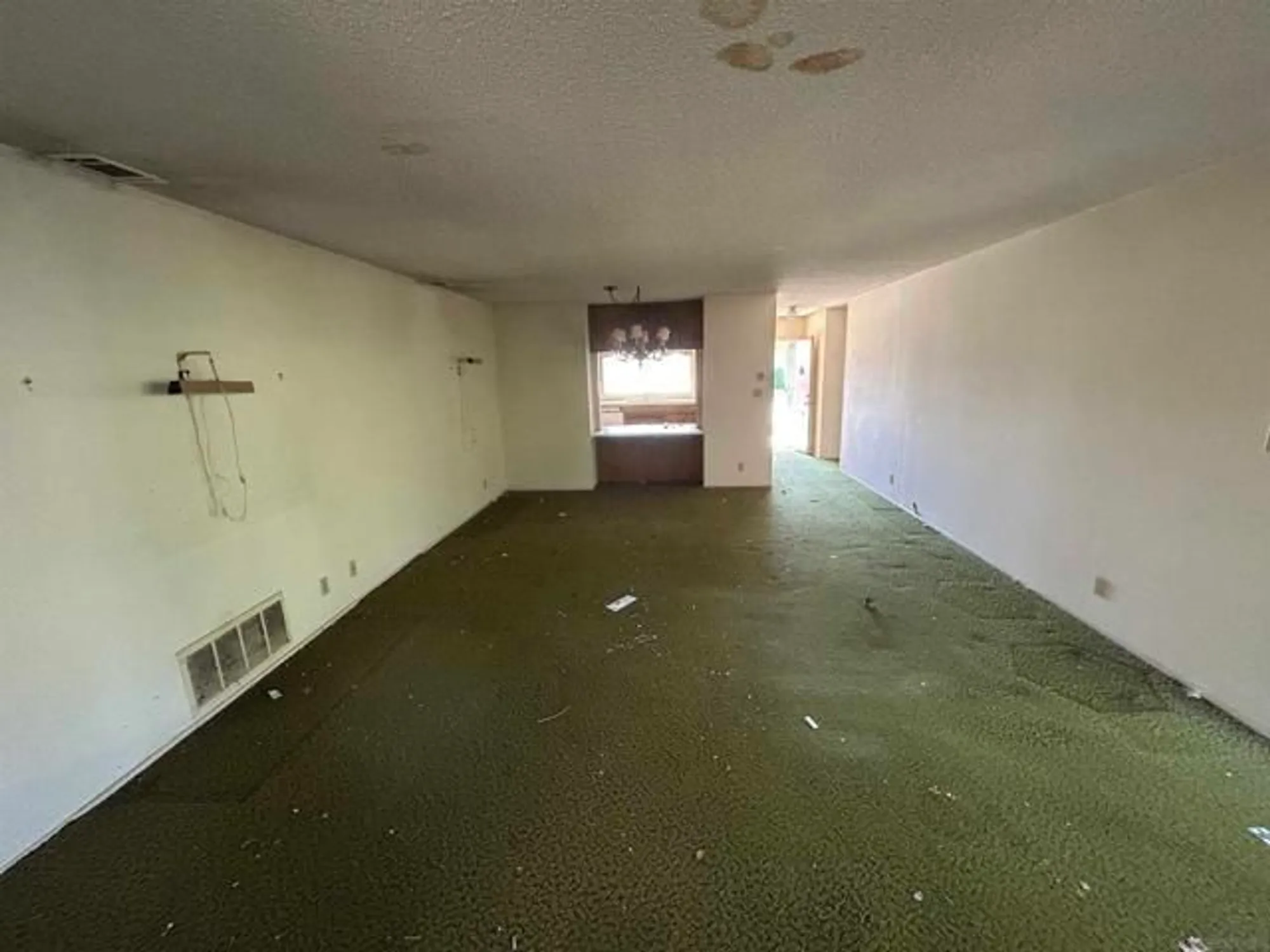 Property Slideshow image 9 of 19 | 1638 la tierra ln, San Marcos, CA, 92078