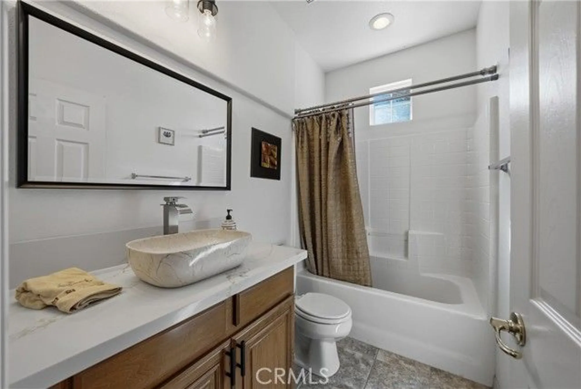 Property Slideshow image 16 of 29 | 84206 canzone dr, Indio, CA, 92203