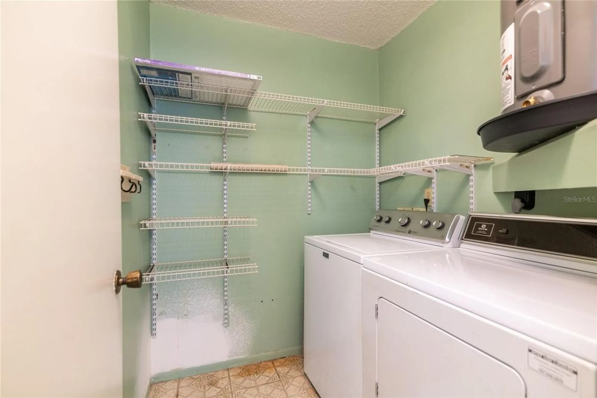 Property Slideshow image 26 of 32 | 2502 laurelwood dr # 3b, Clearwater, FL, 33763