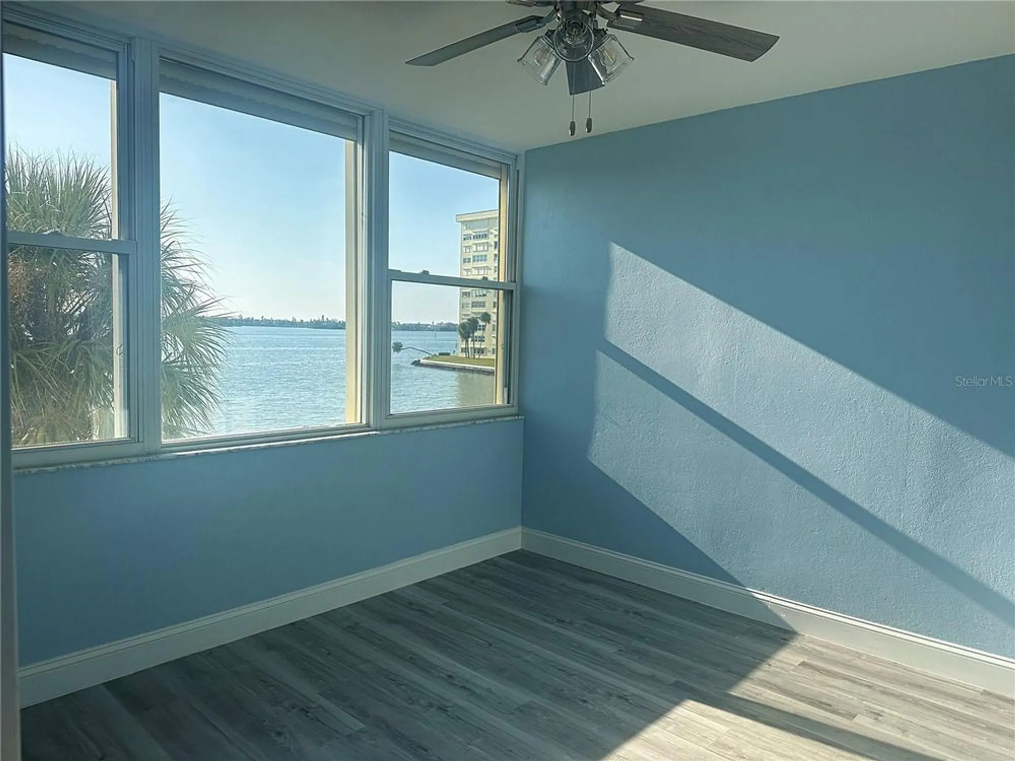 Property Slideshow image 13 of 25 | 4525 cove cir apt 304, Saint Petersburg, FL, 33708