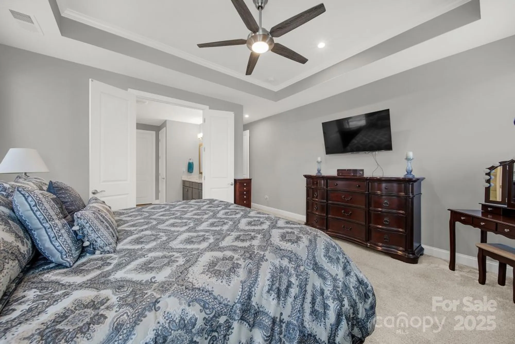 Property Slideshow image 12 of 48 | 10313 superb ln, Charlotte, NC, 28215